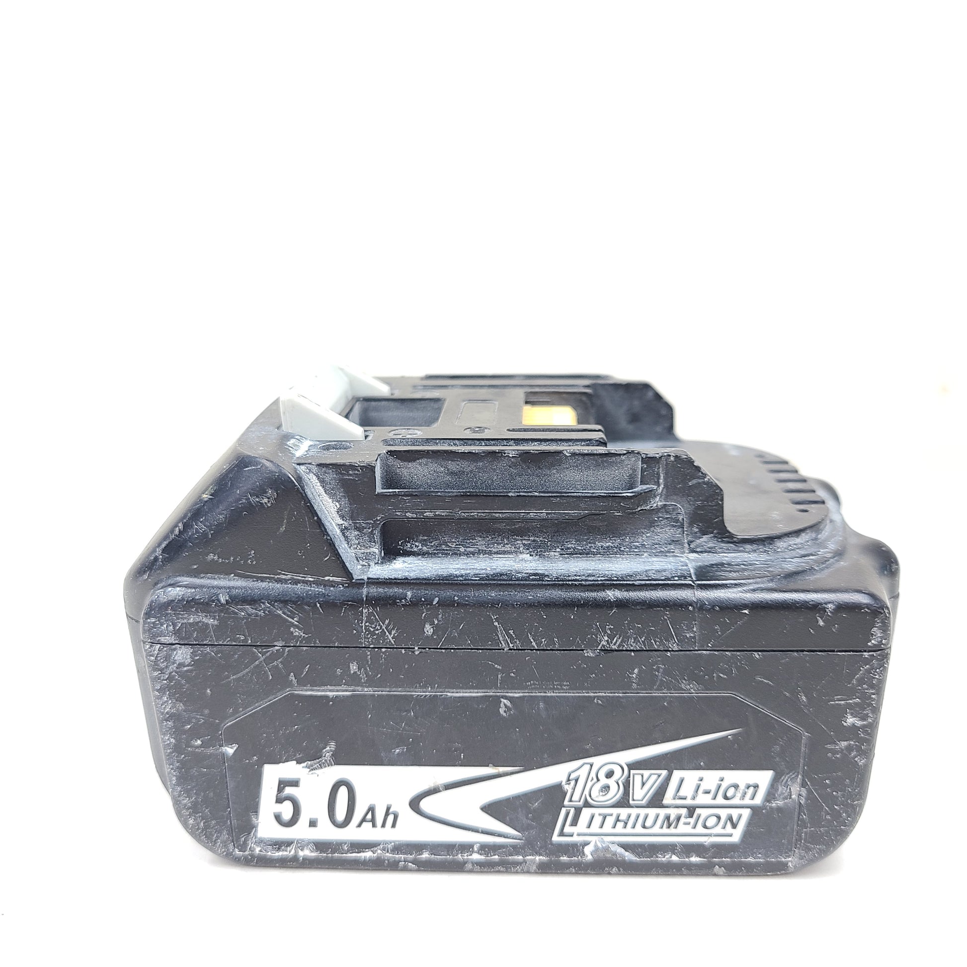 A Makita BL1850B 18V 5.0Ah Li-ion Rechargeable Battery