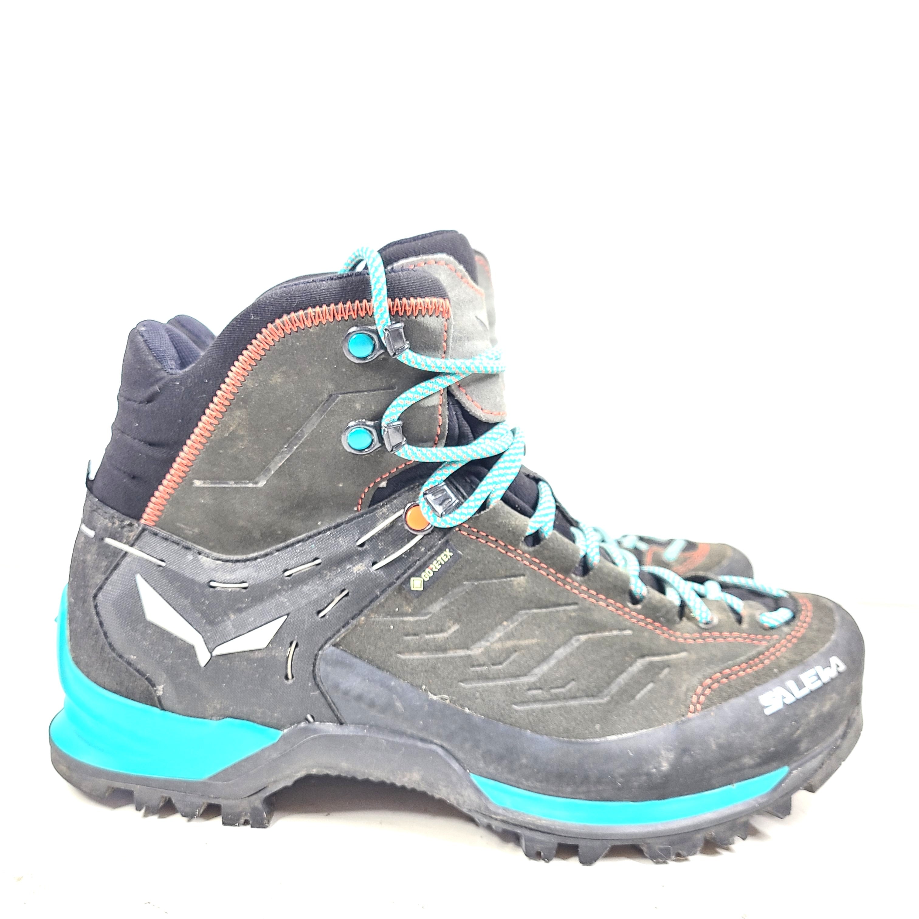 Salewa WS MTN Trainer Mid GTX Boots in Magnet and Viridian Green colors for women.