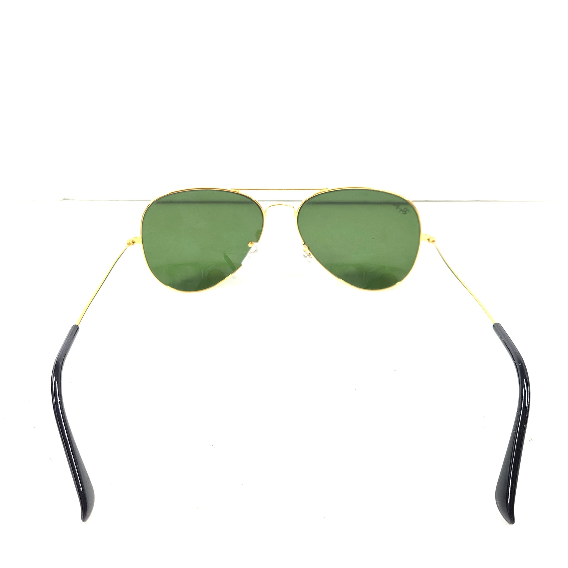 Classic Ray-Ban RB3026 Aviator Sunglasses in green lens and gold frame for men.