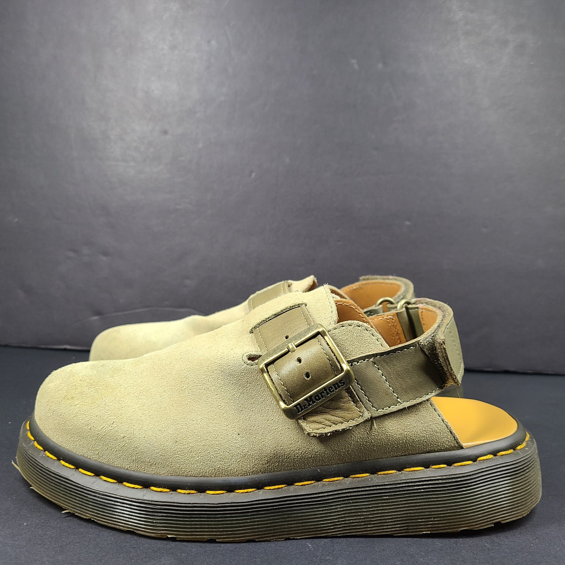 Beige Dr. Martens Jorge II sandals in UK 6 feature a durable sole and adjustable straps for everyday comfort.