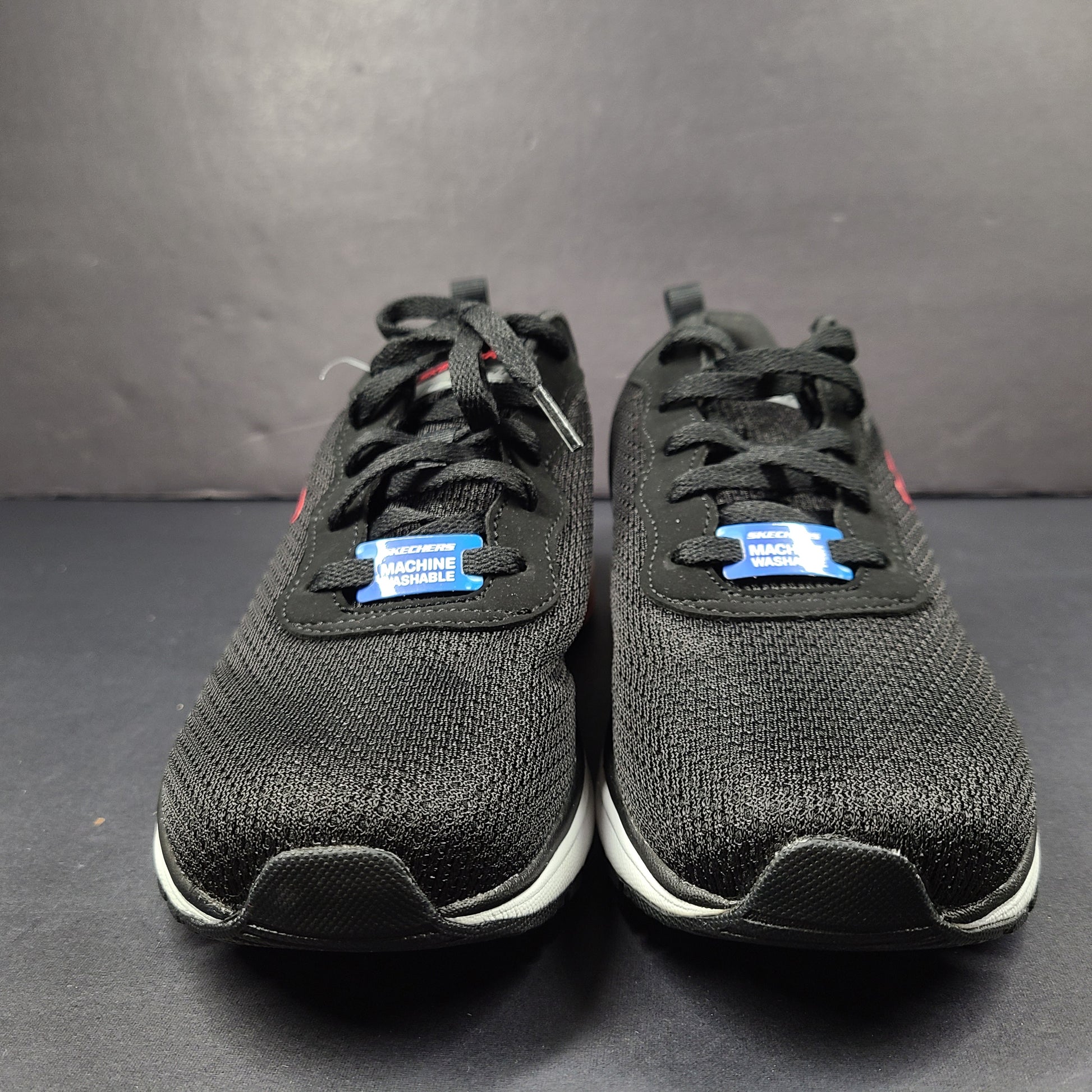 Comfortable Skechers SN 12573 Men's Sneakers in black color.