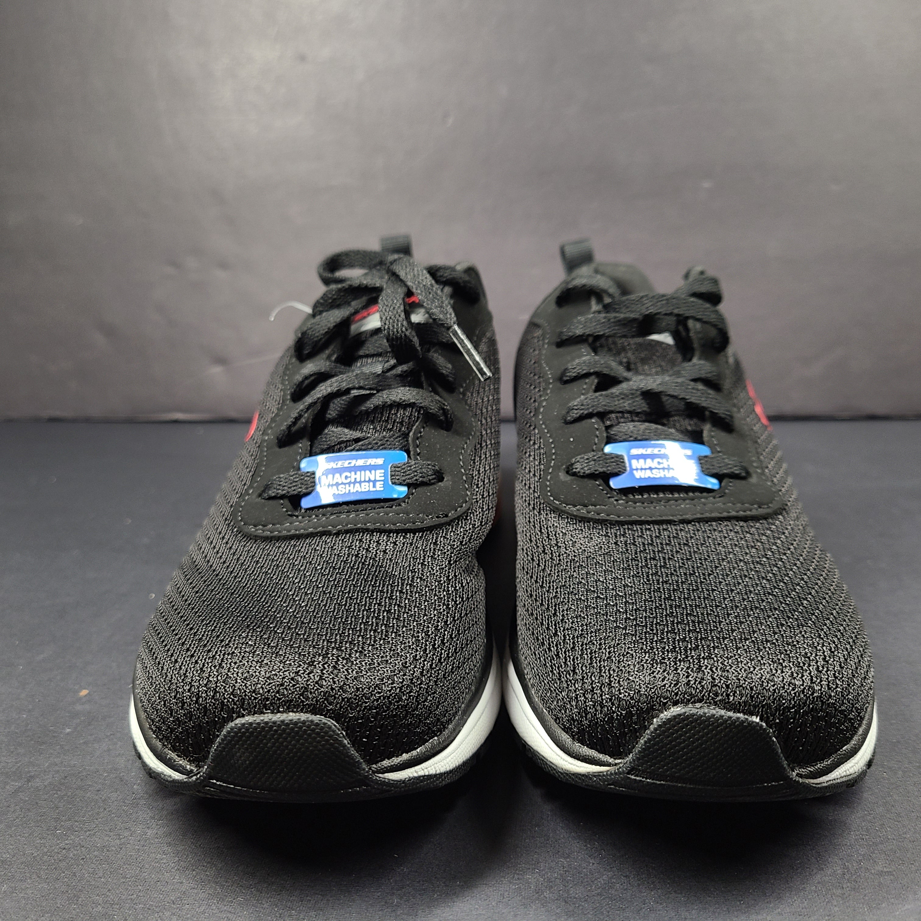Comfortable Skechers SN 12573 Men's Sneakers in black color.