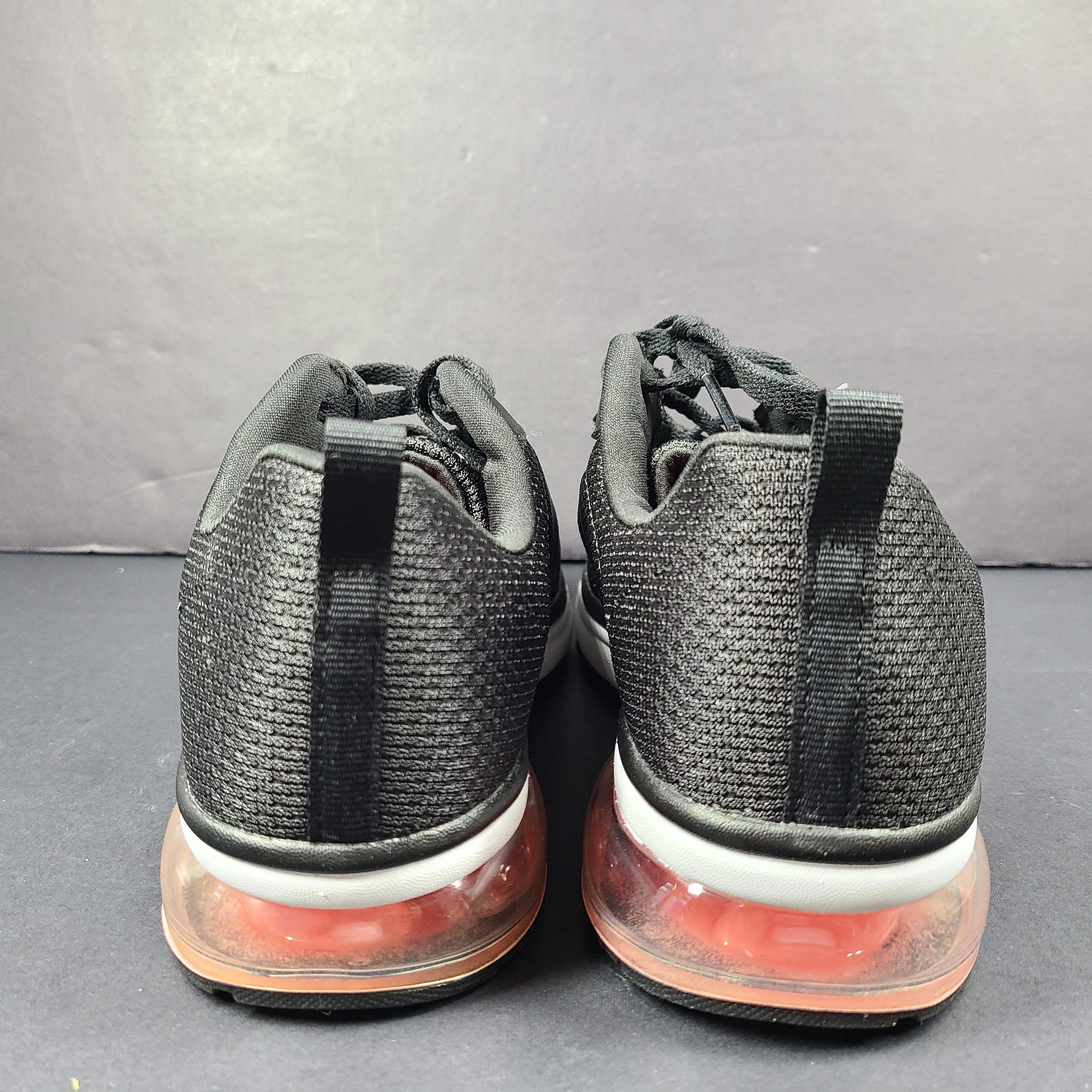 Comfortable Skechers SN 12573 Men's Sneakers in black color.