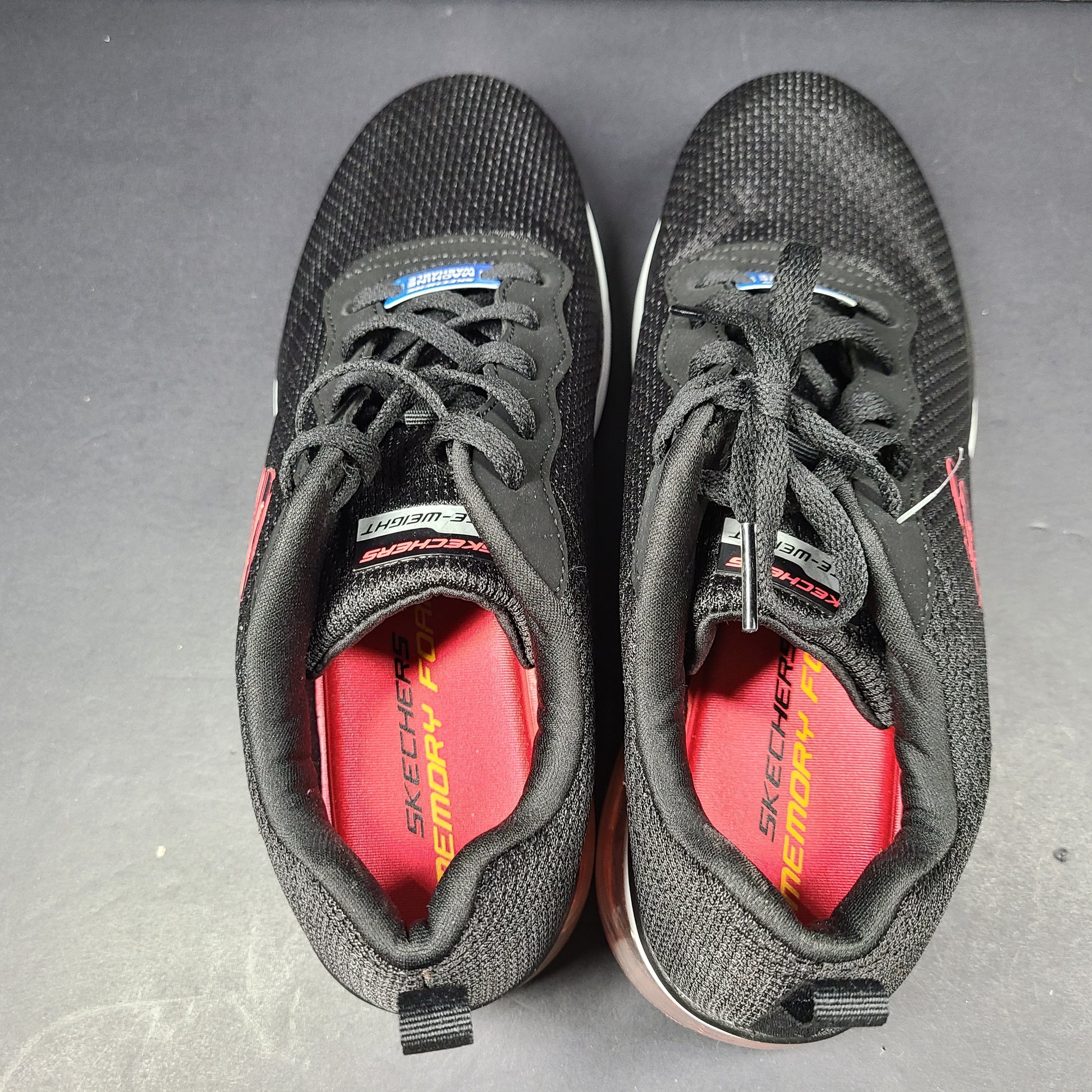 Comfortable Skechers SN 12573 Men's Sneakers in black color.