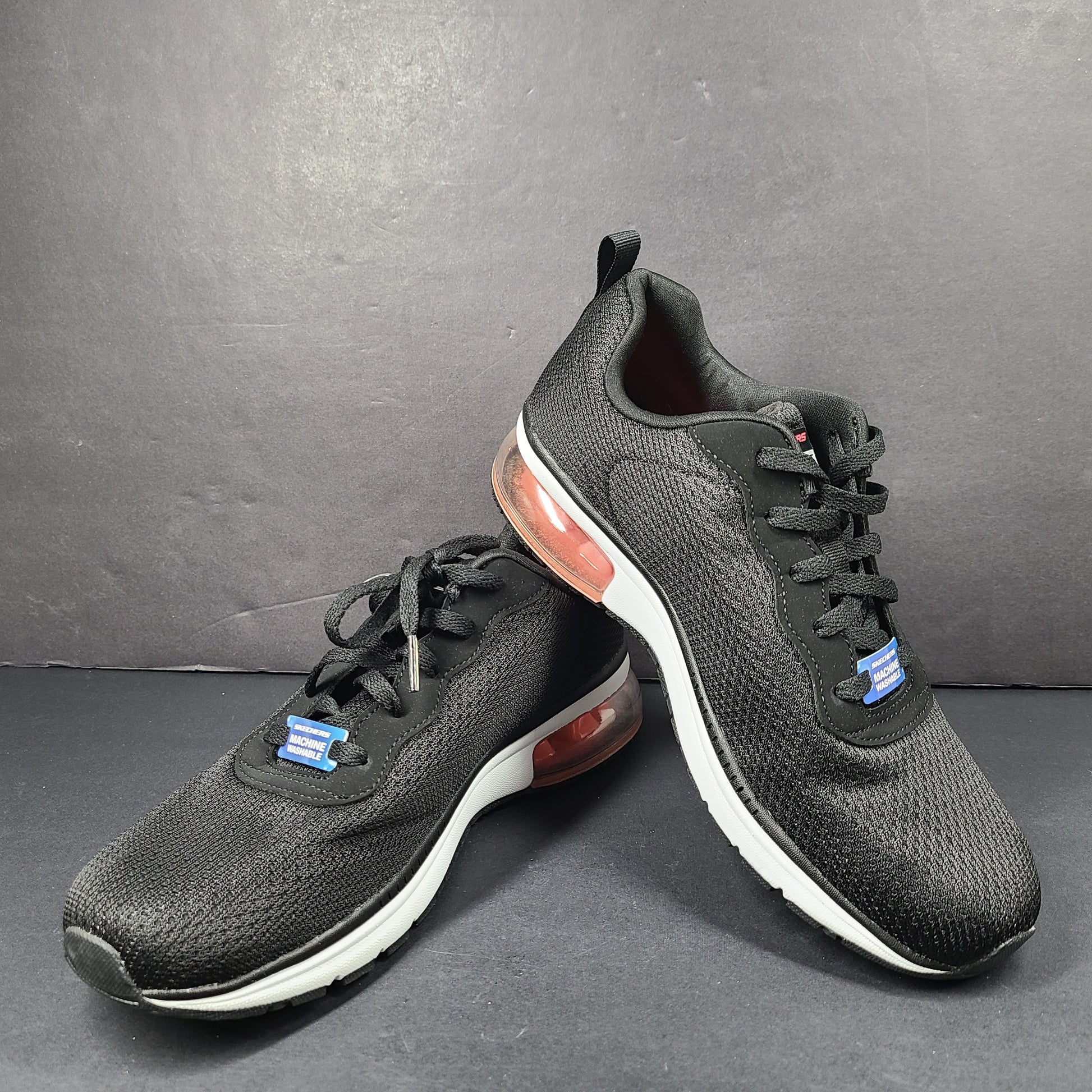 Comfortable Skechers SN 12573 Men's Sneakers in black color.