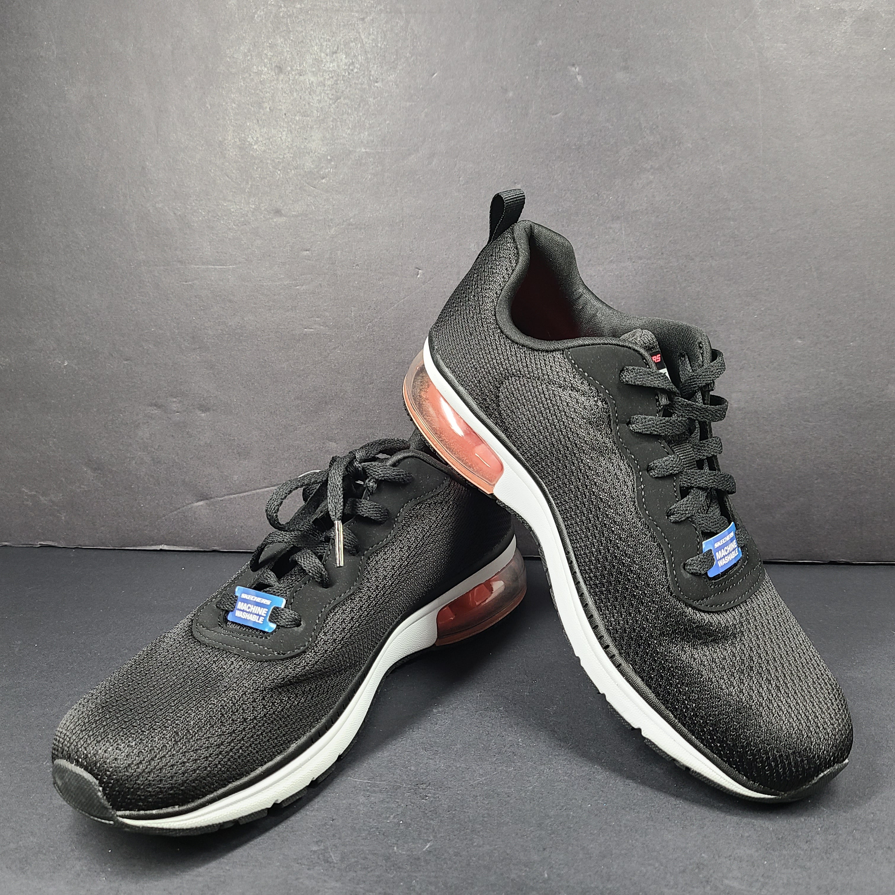Comfortable Skechers SN 12573 Men's Sneakers in black color.