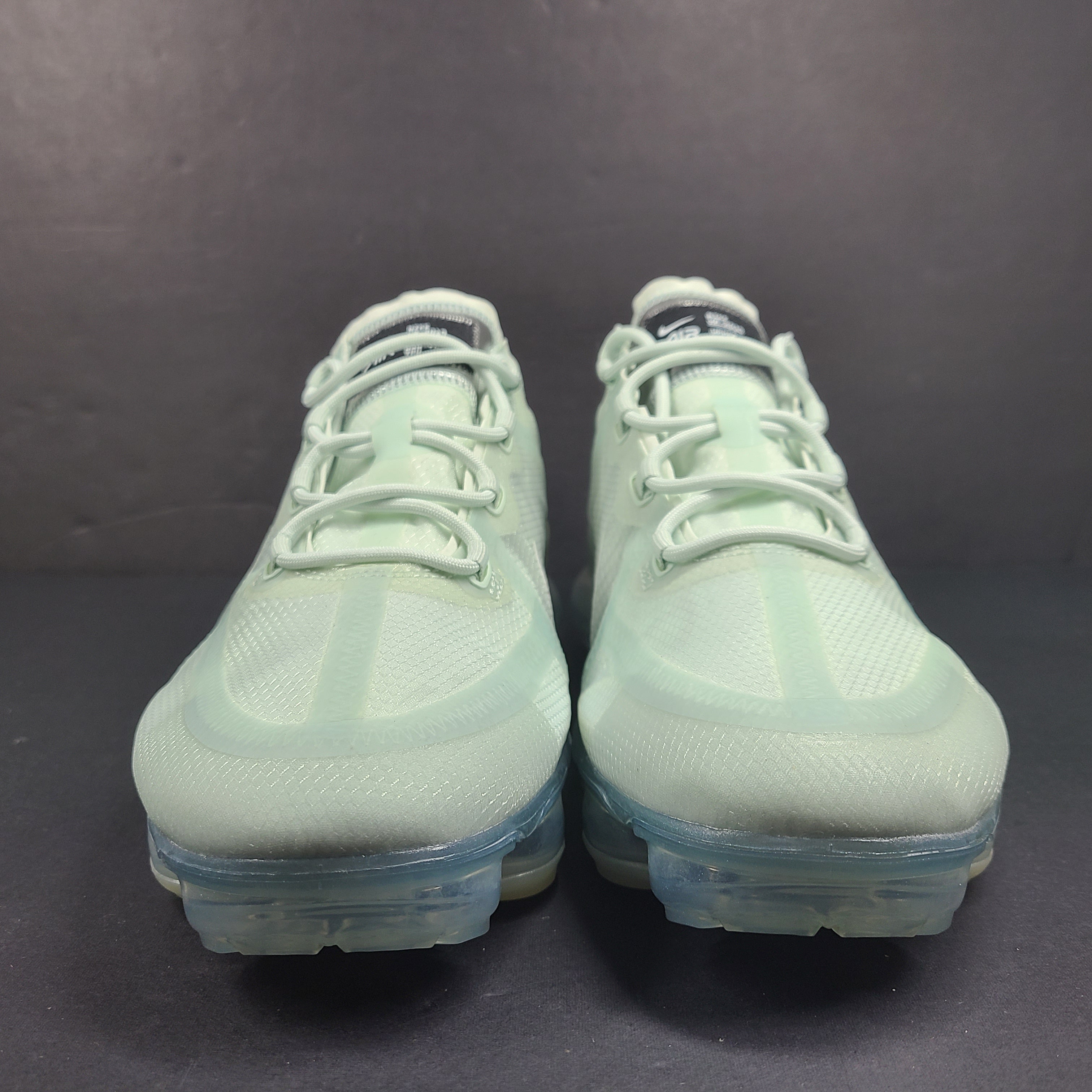 Nike Air VaporMax 2019 in mint green, US 9.5, model AR6631-005 for men.