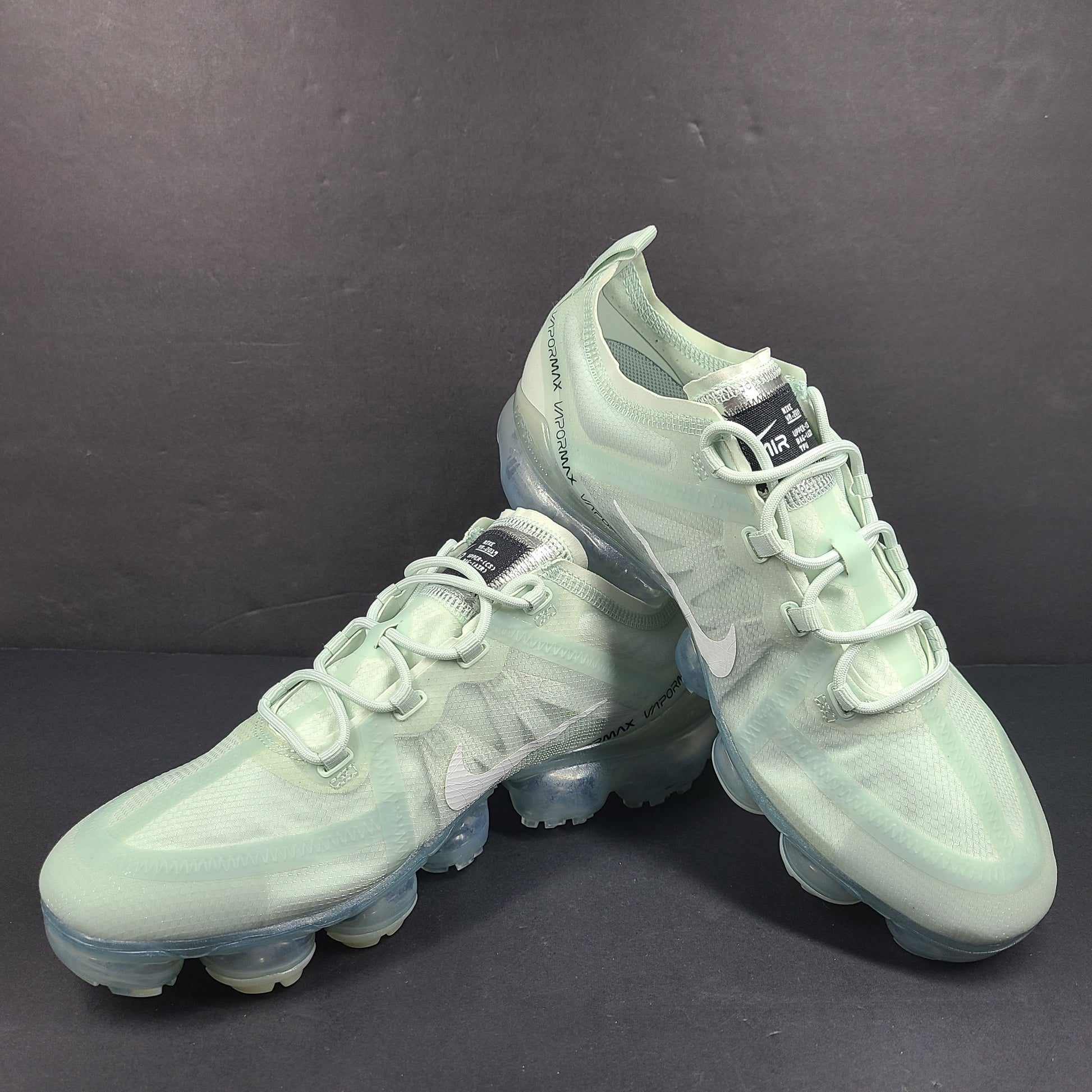 Nike Air VaporMax 2019 in mint green, US 9.5, model AR6631-005 for men.