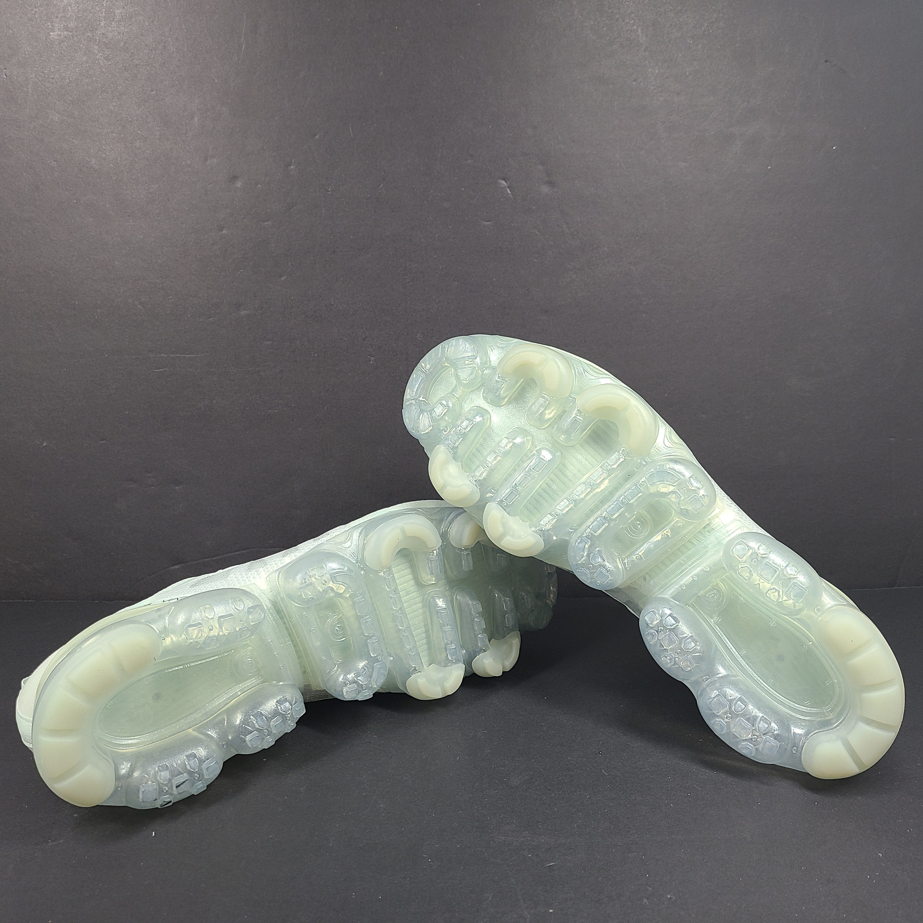Nike Air VaporMax 2019 in mint green, US 9.5, model AR6631-005 for men.