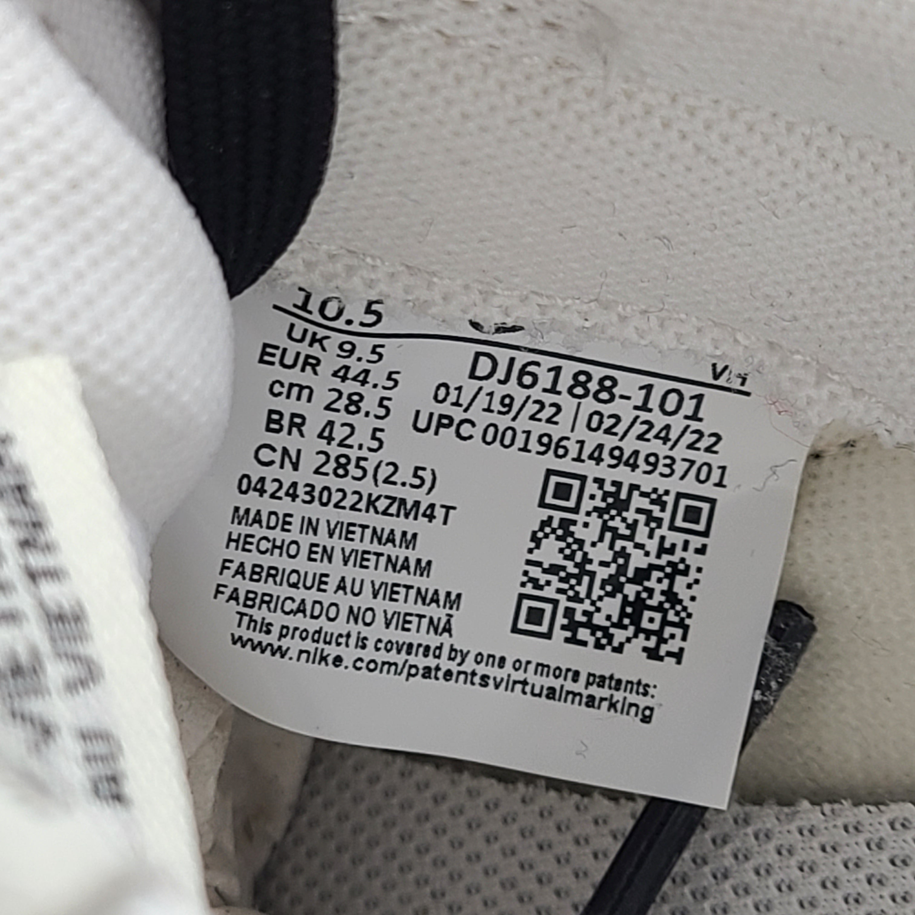 Nike Dunk Low Reverse Panda white/black, US 10.5, model DJ6188-101, made in Vietnam.