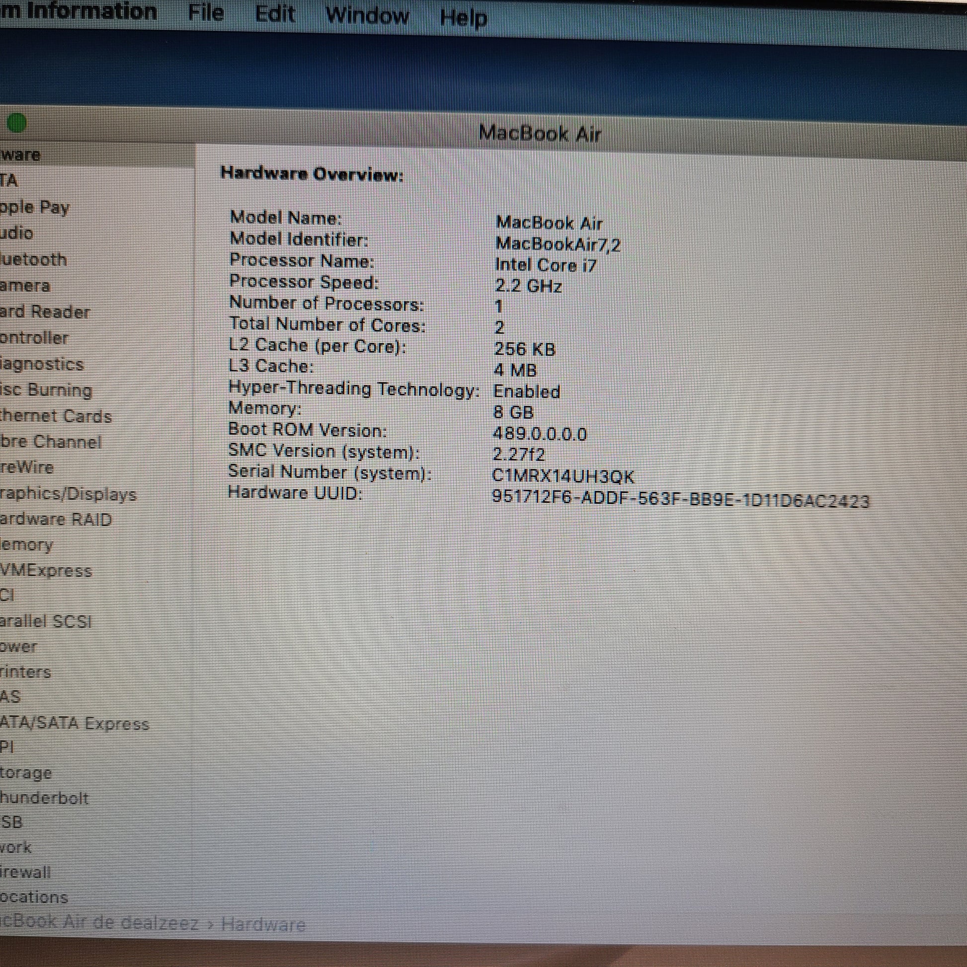 Sleek silver MacBook Air with 2.2GHz Intel Core i7 and 8GB RAM for on-the-go productivity.