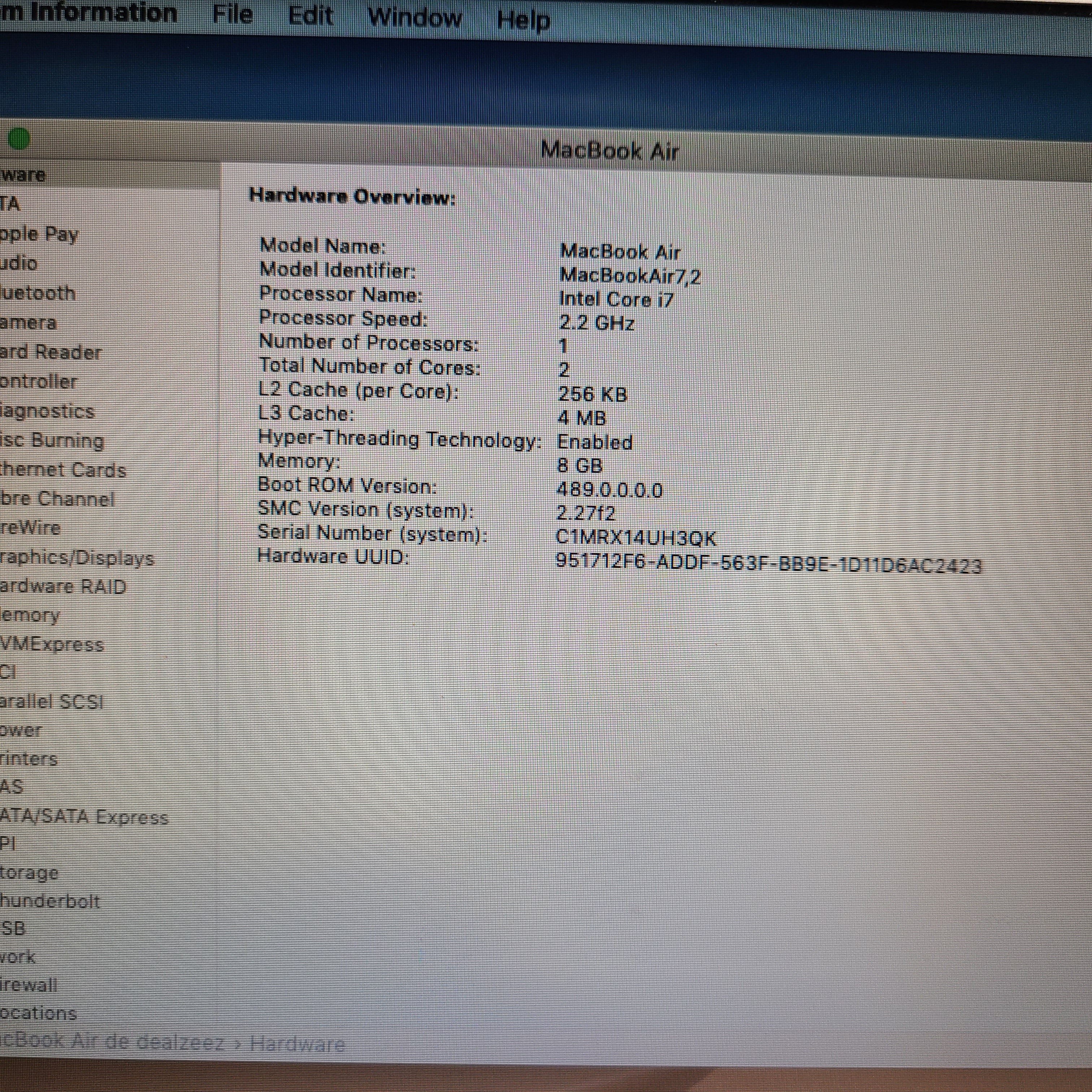 Sleek silver MacBook Air with 2.2GHz Intel Core i7 and 8GB RAM for on-the-go productivity.