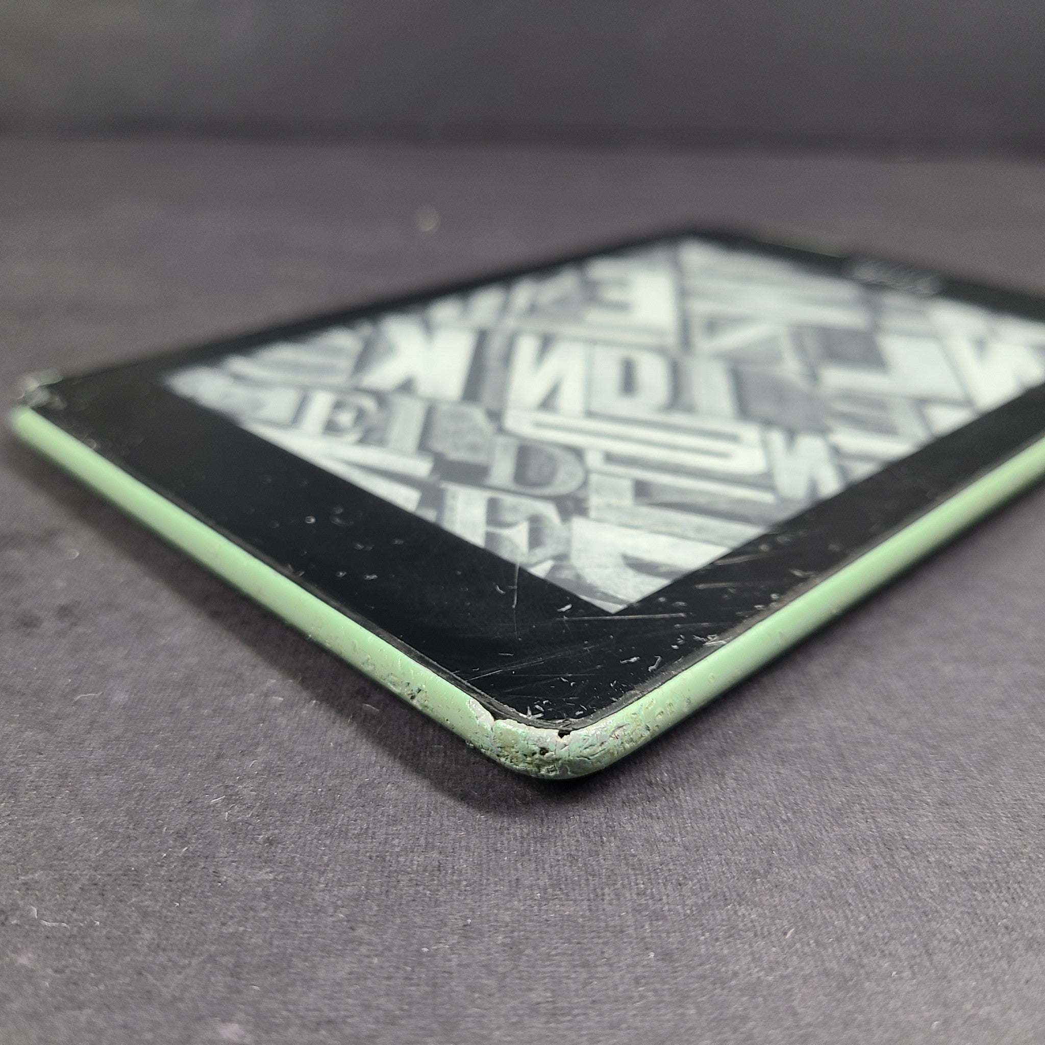 Amazon Kindle Paperwhite 10th Generation 8GB, Wi-Fi, 6" Sage Green - Grade D