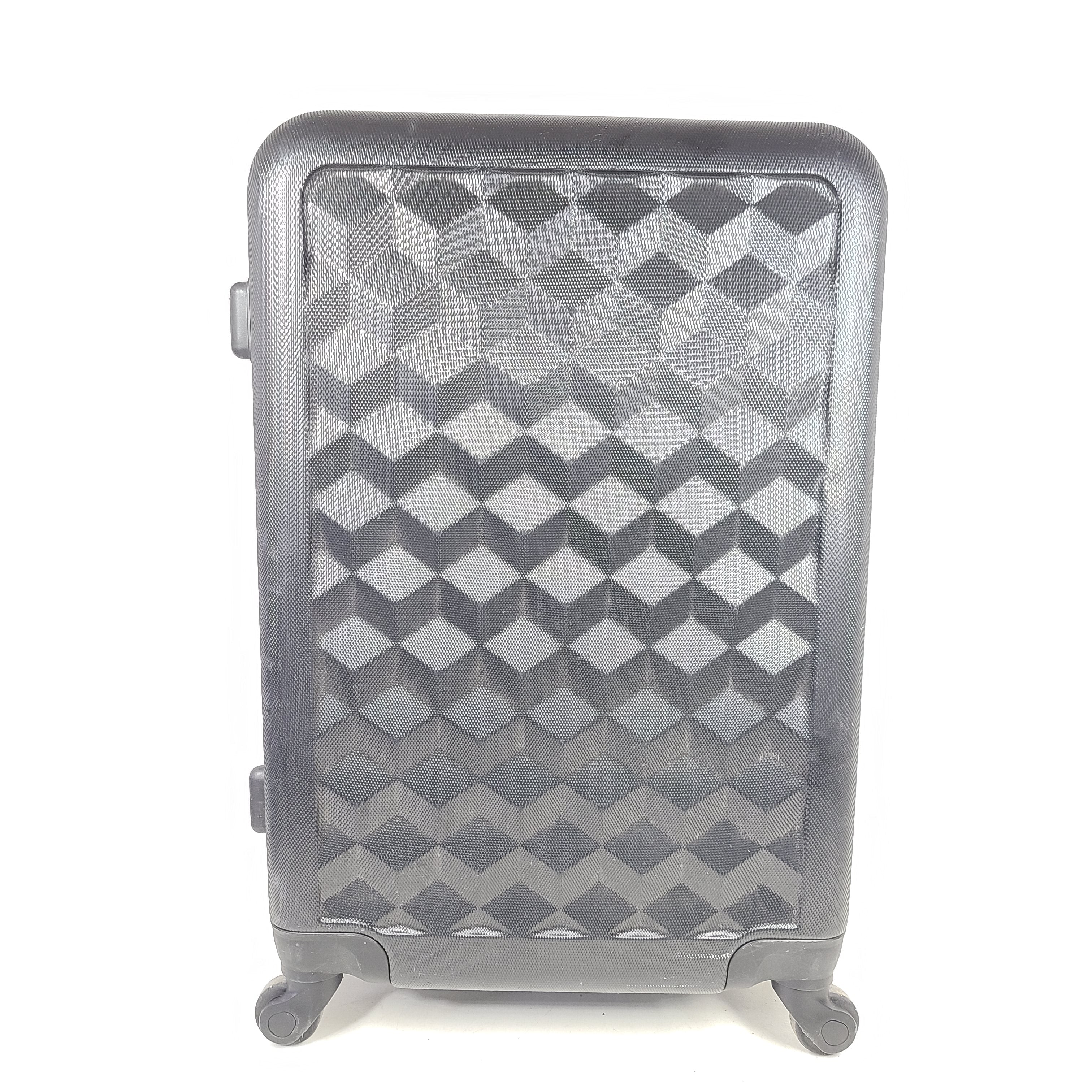 Black Samsonite suitcase model 5000230 with light scuff marks and a clean interior.