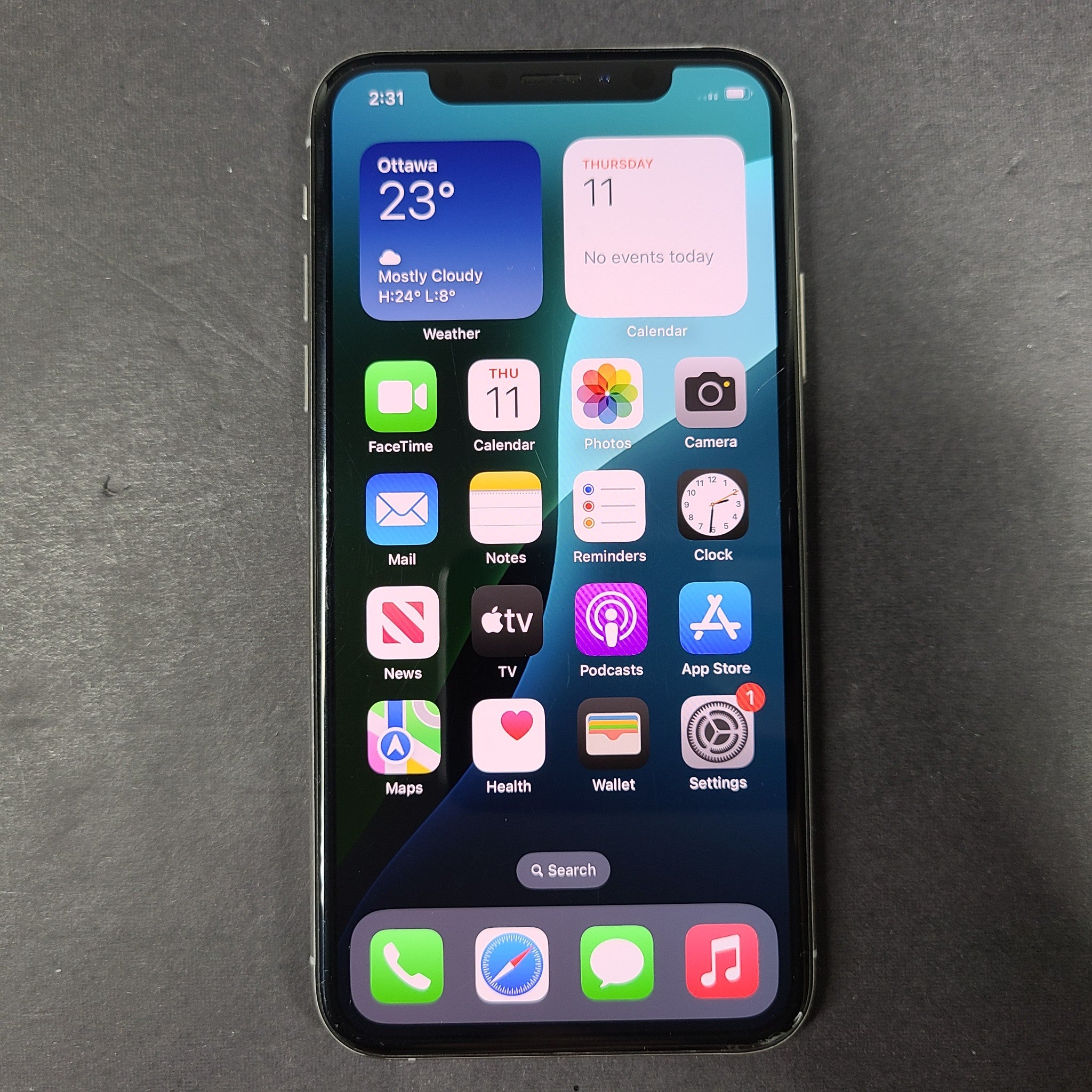 Apple iPhone XS 256GB - White (Unlocked) A1920 (CDMA + GSM) PLEASE READ