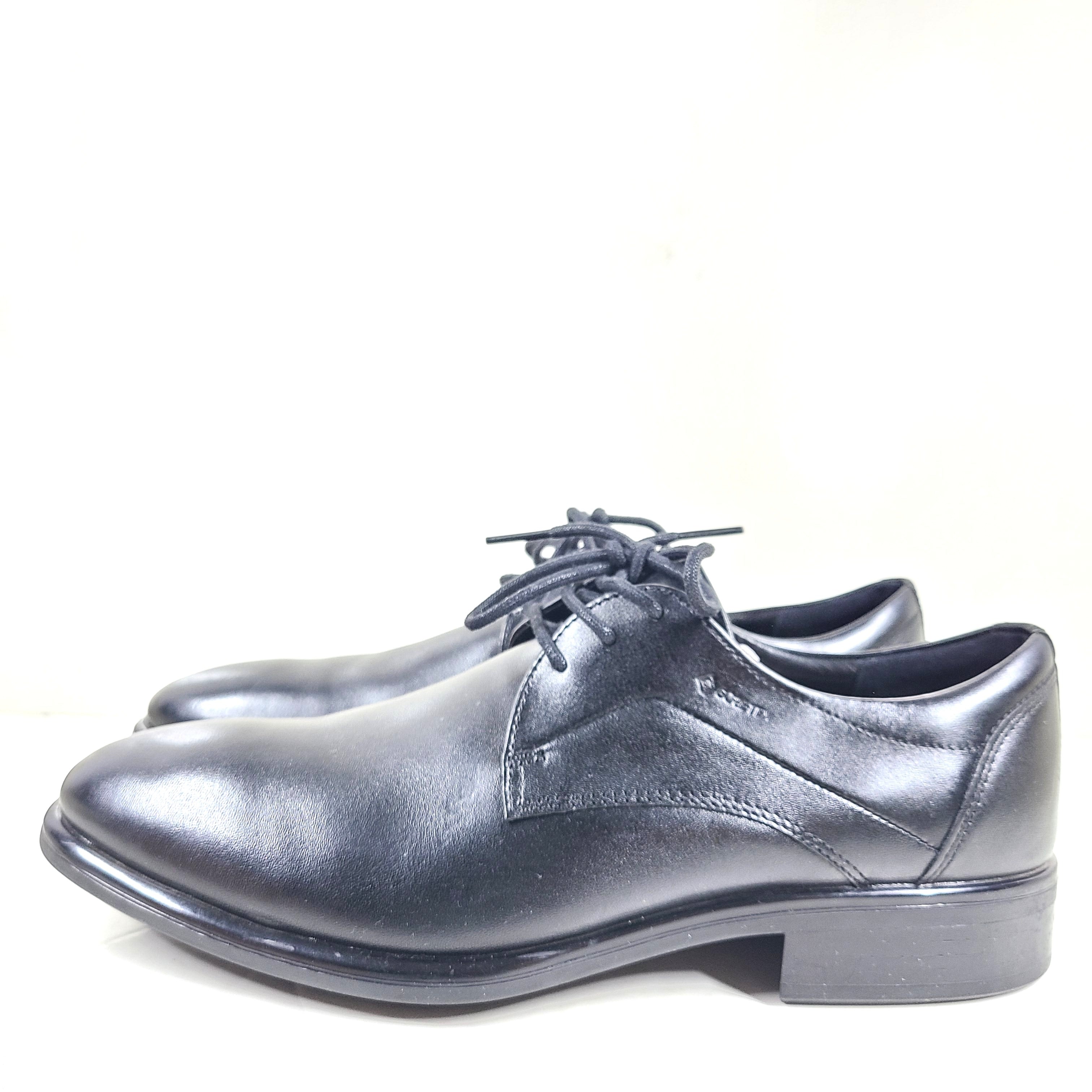 ECCO Citytray GTX black derby shoe built with Gore-Tex for water resistance and everyday comfort.