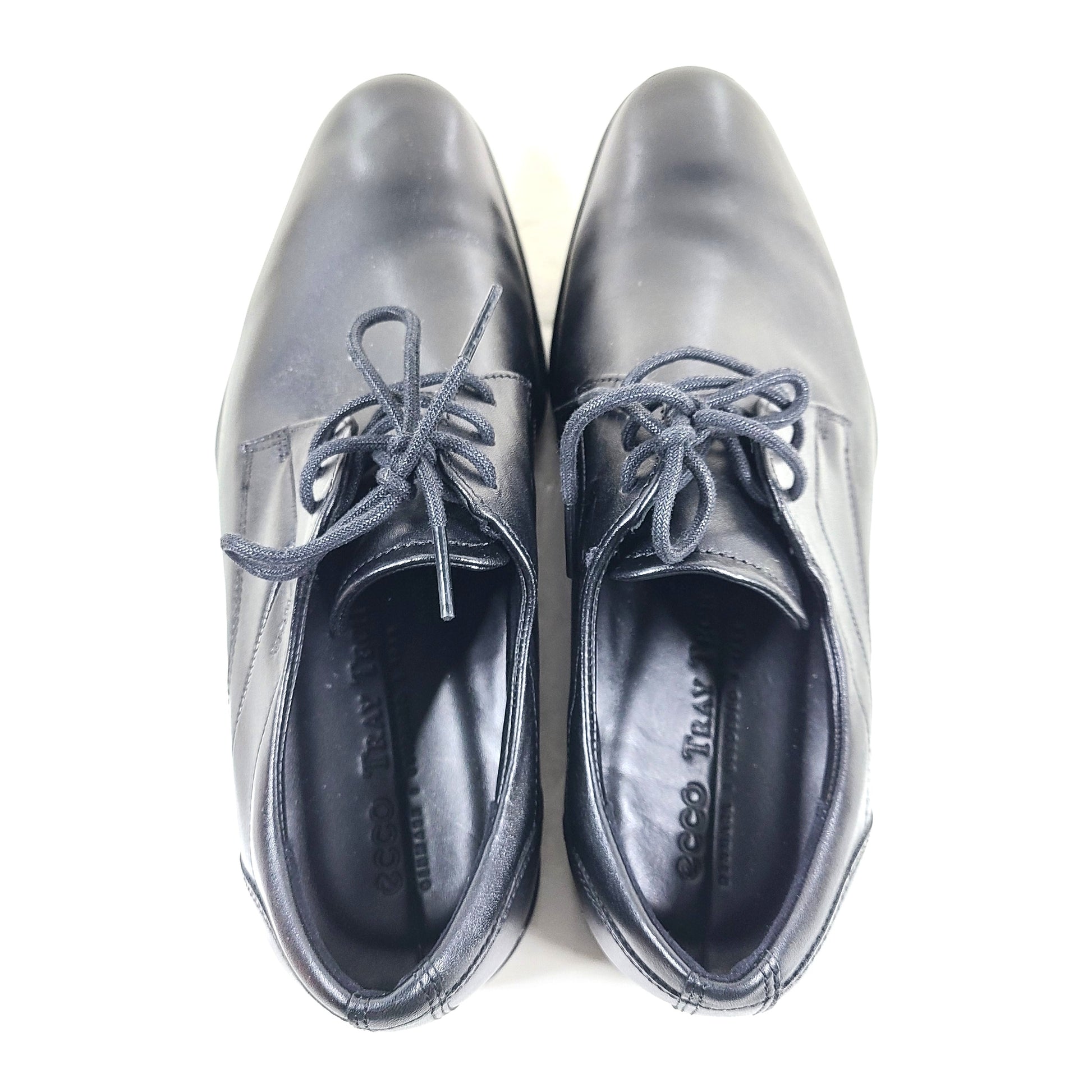 ECCO Citytray GTX black derby shoe built with Gore-Tex for water resistance and everyday comfort.