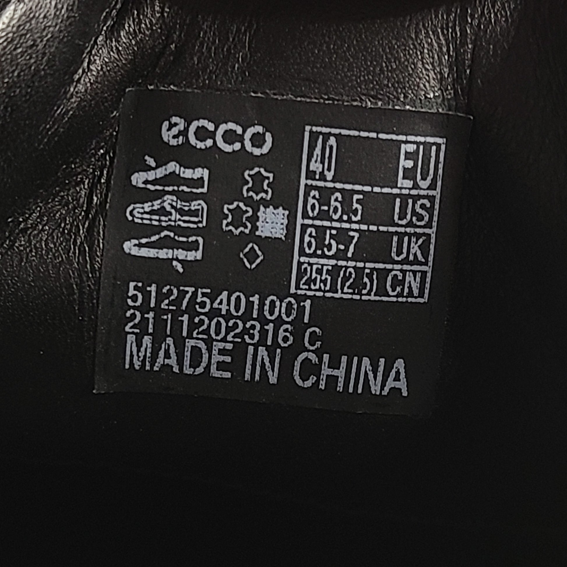 ECCO Citytray GTX black derby shoe built with Gore-Tex for water resistance and everyday comfort.