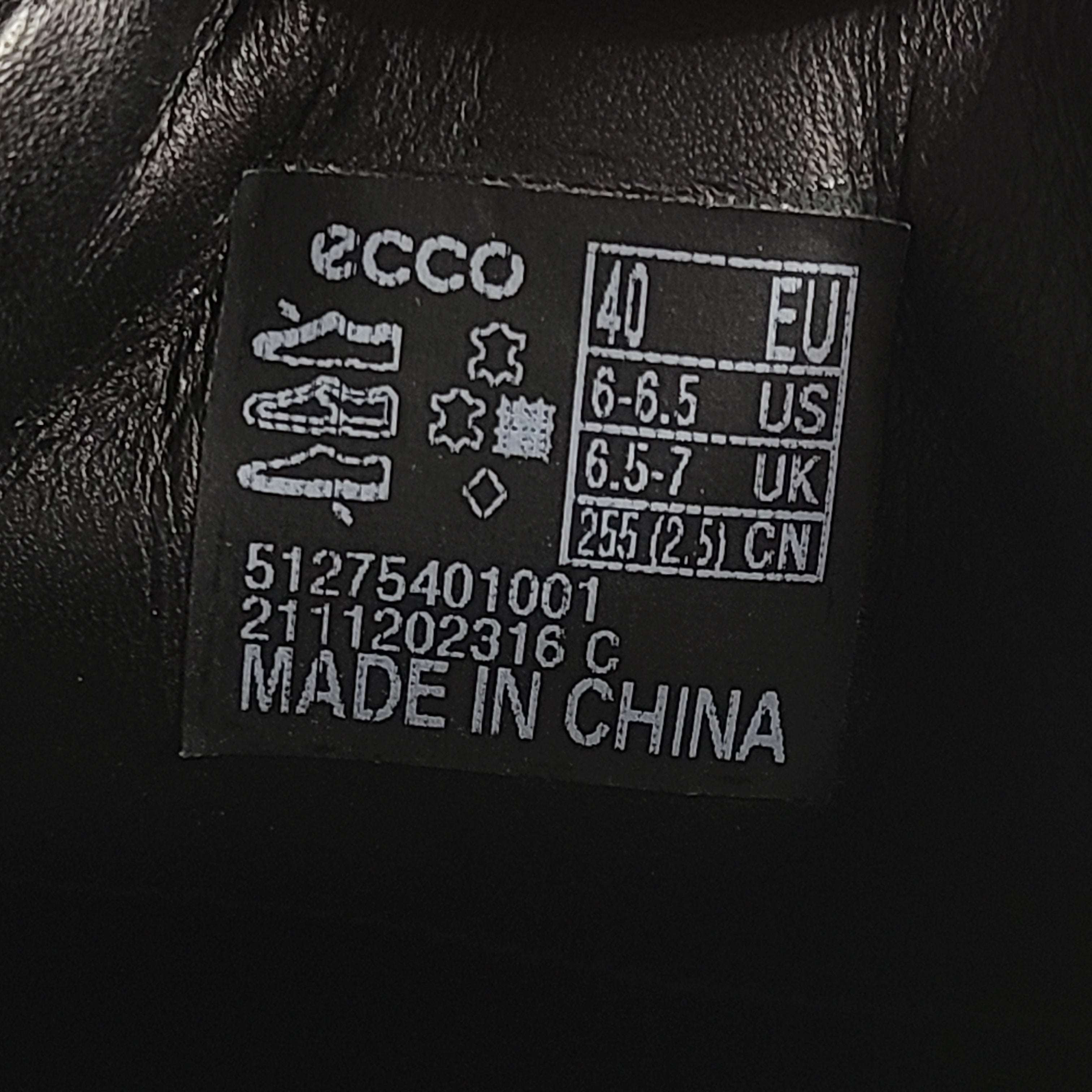 ECCO Citytray GTX black derby shoe built with Gore-Tex for water resistance and everyday comfort.