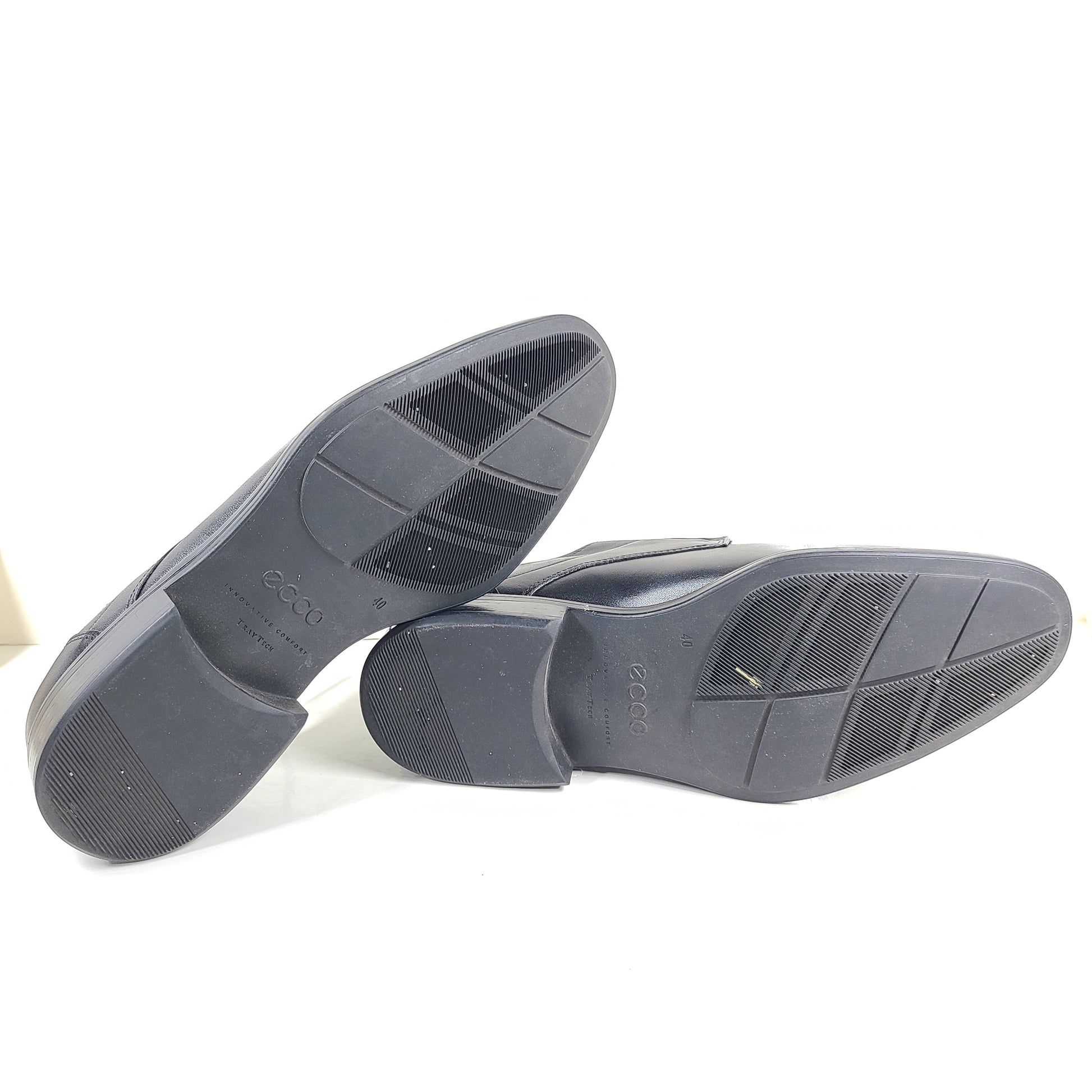 ECCO Citytray GTX black derby shoe built with Gore-Tex for water resistance and everyday comfort.