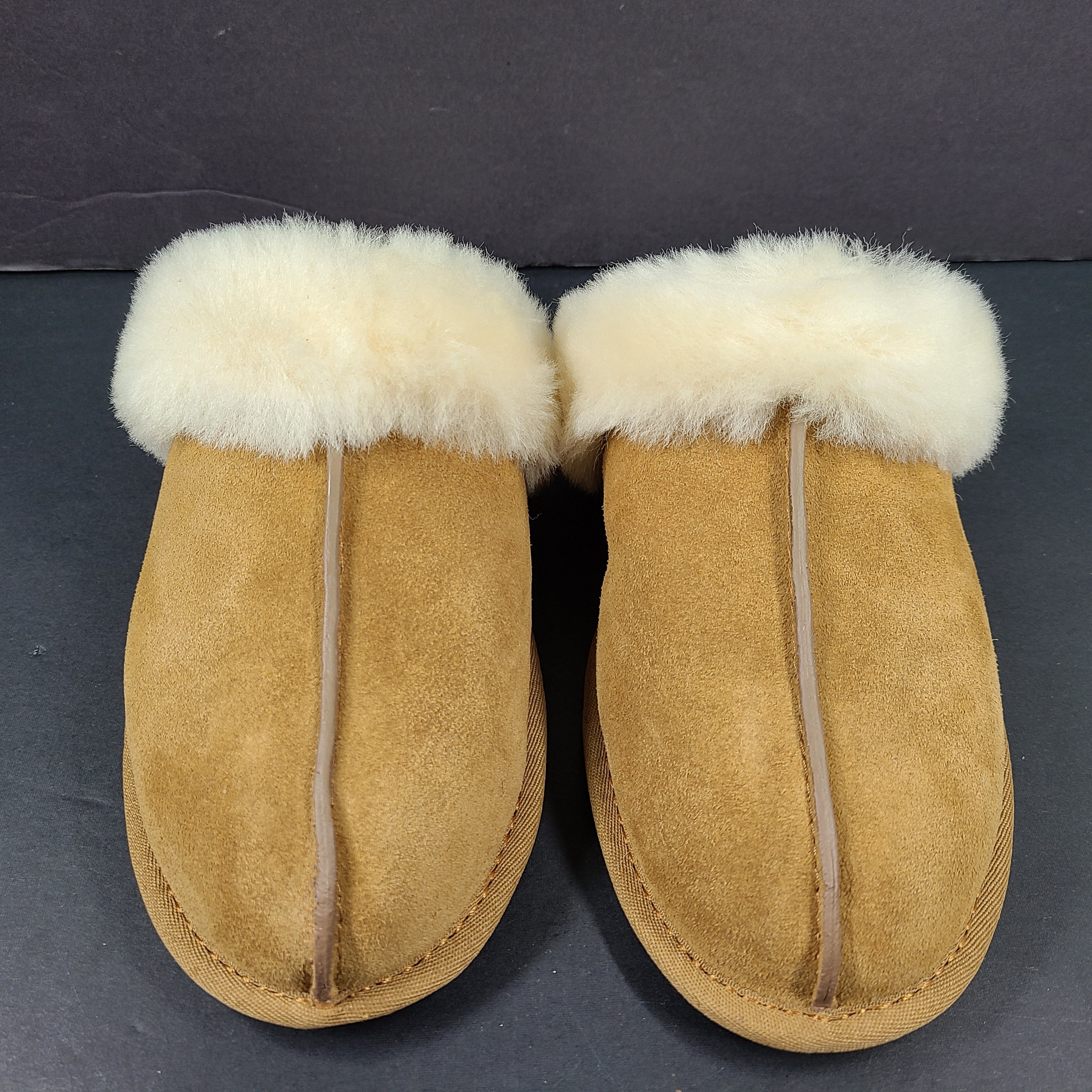 UGG Scuffette II chestnut suede slipper with cream shearling lining in women's US size 8.