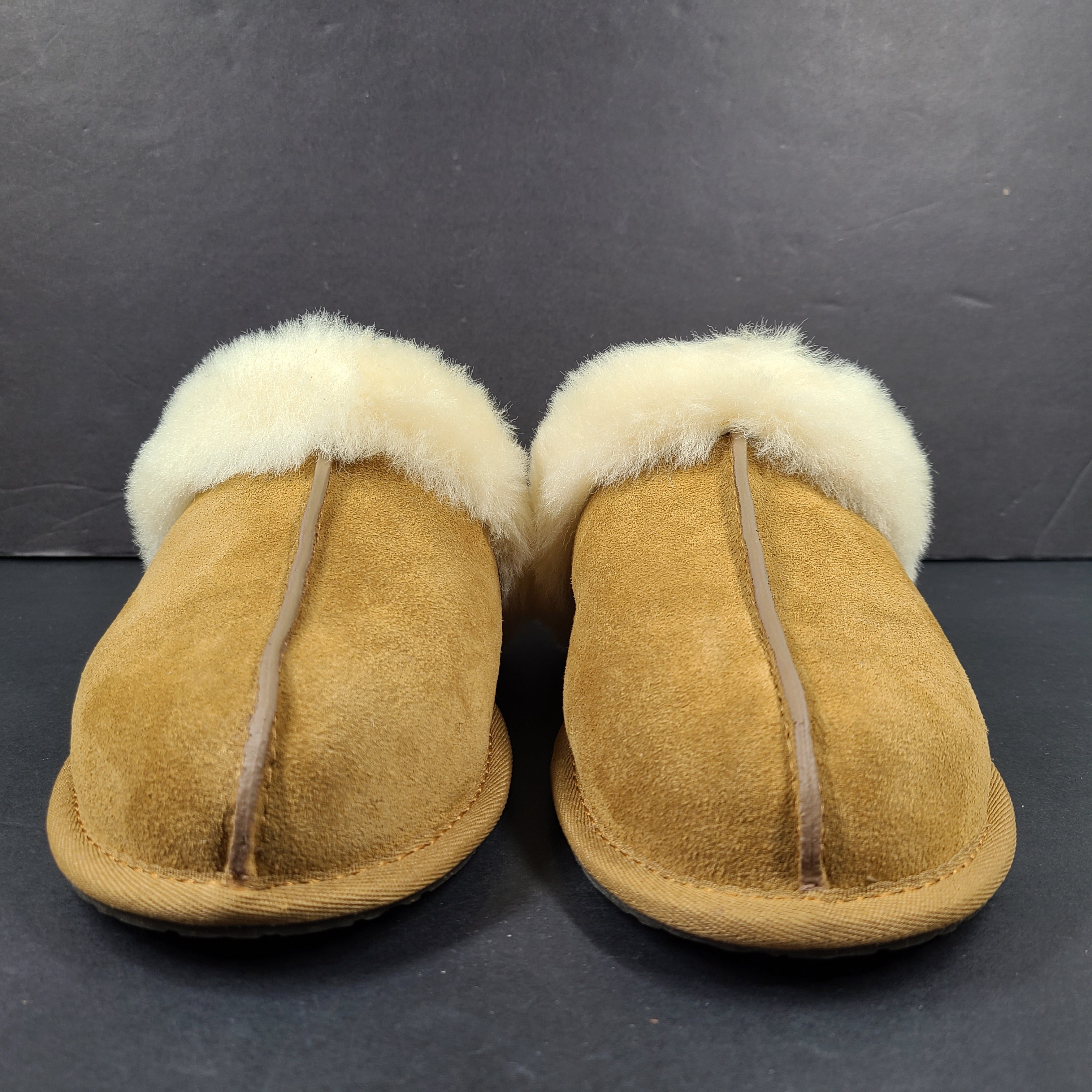 UGG Scuffette II chestnut suede slipper with cream shearling lining in women's US size 8.