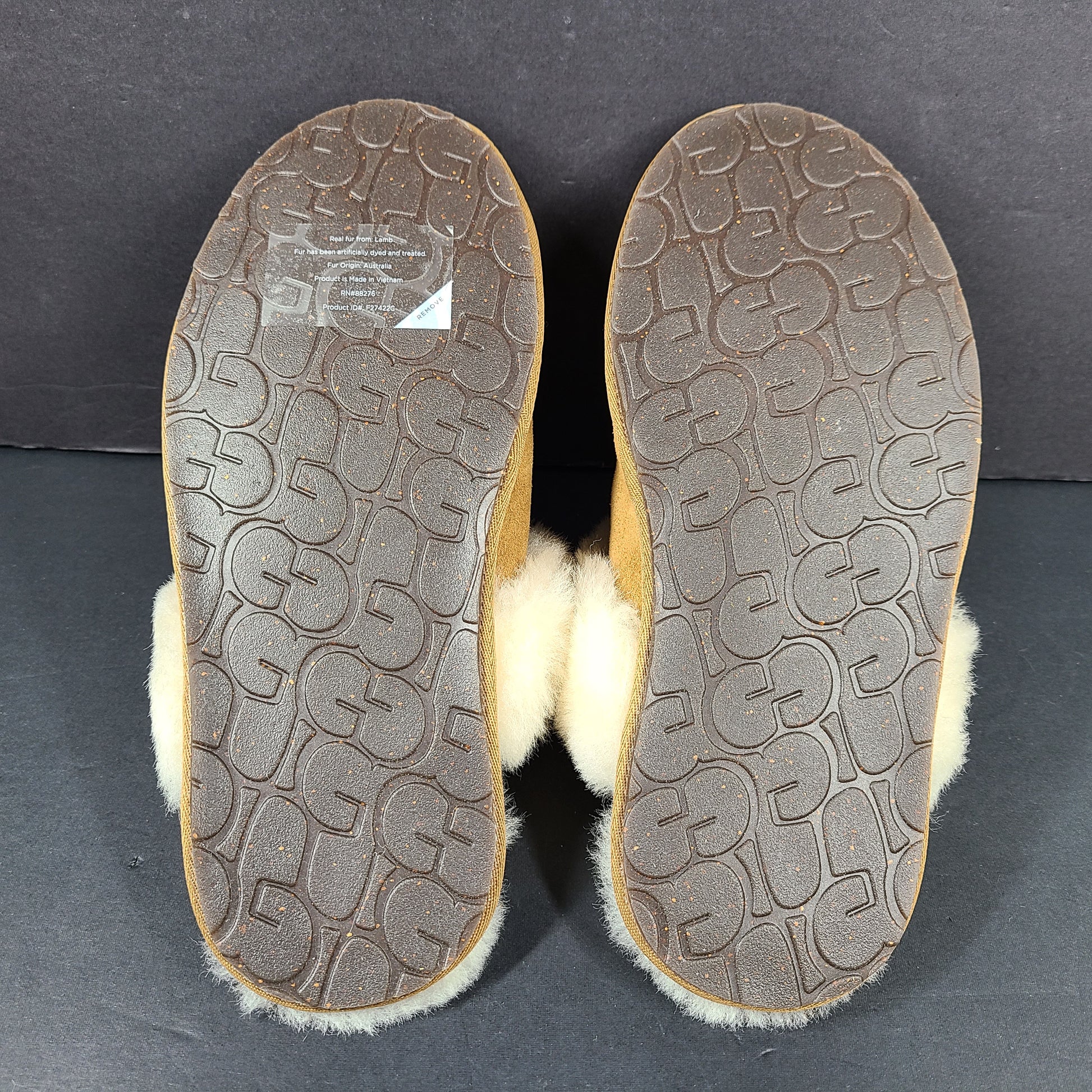 UGG Scuffette II chestnut suede slipper with cream shearling lining in women's US size 8.