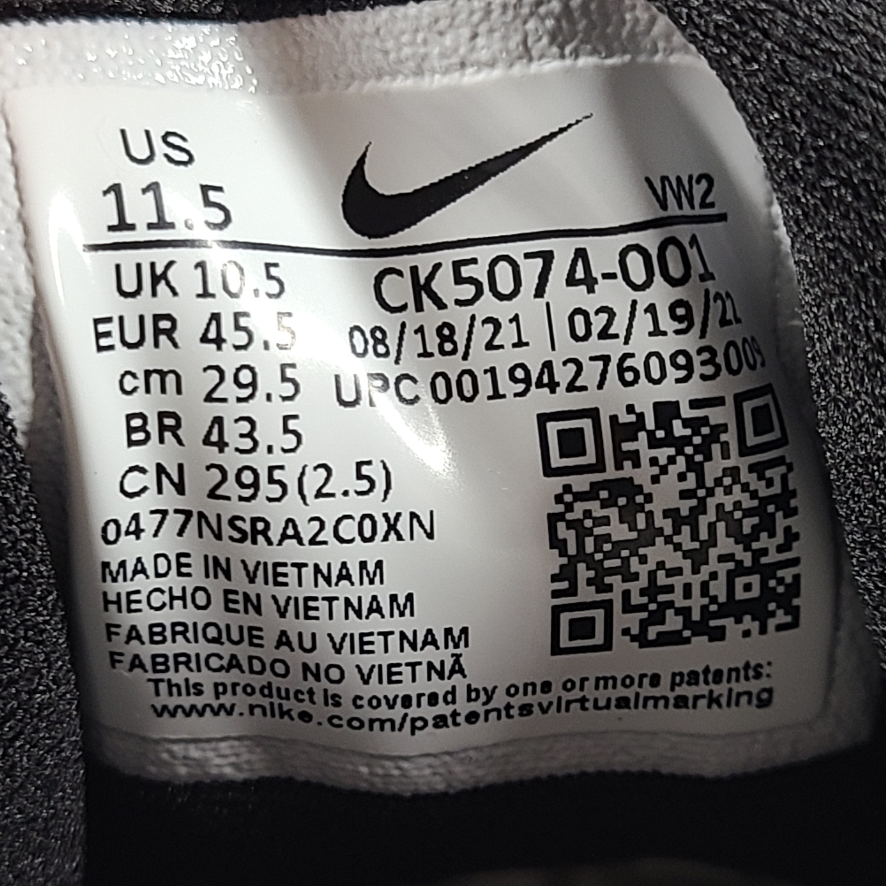 Nike Renew Retaliation TR 2 in black and white offers responsive cushioning and a supportive fit for training and everyday wear.