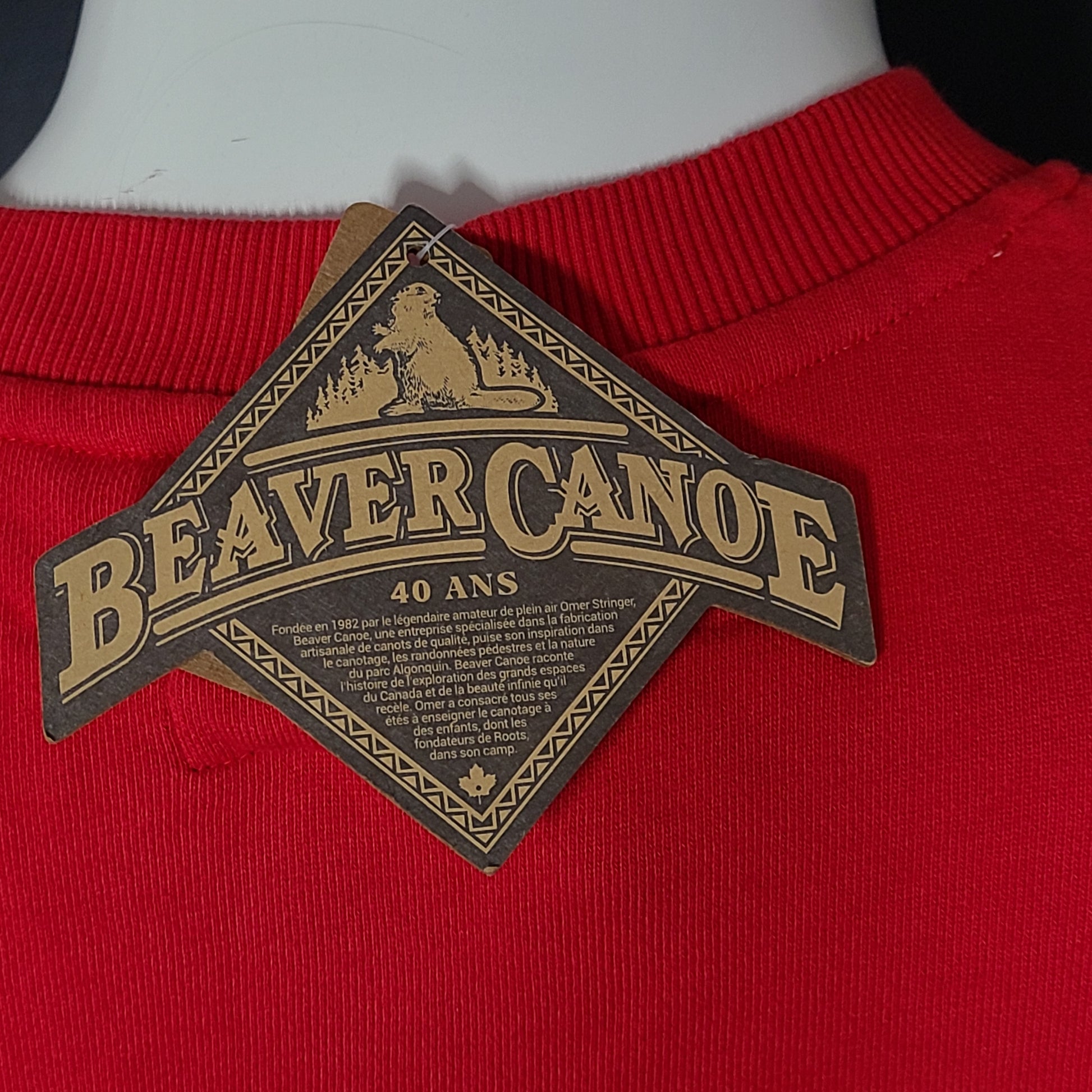 Roots Beaver Canoe Relaxed Crew sweater in jam red, size XS, with a relaxed crewneck silhouette.