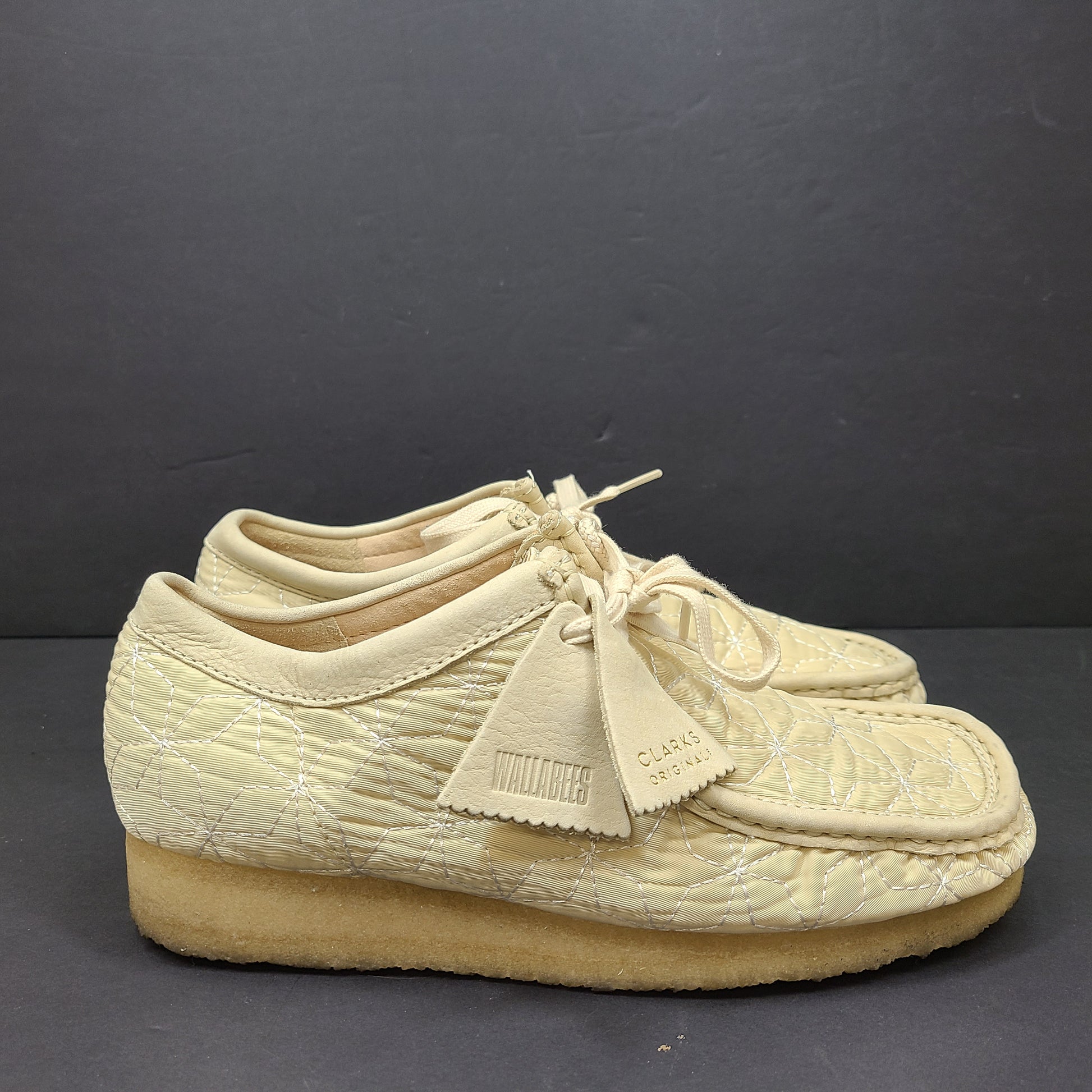 Clarks Originals Wallabees Quilted in cream with a moccasin-inspired silhouette sized US 8.