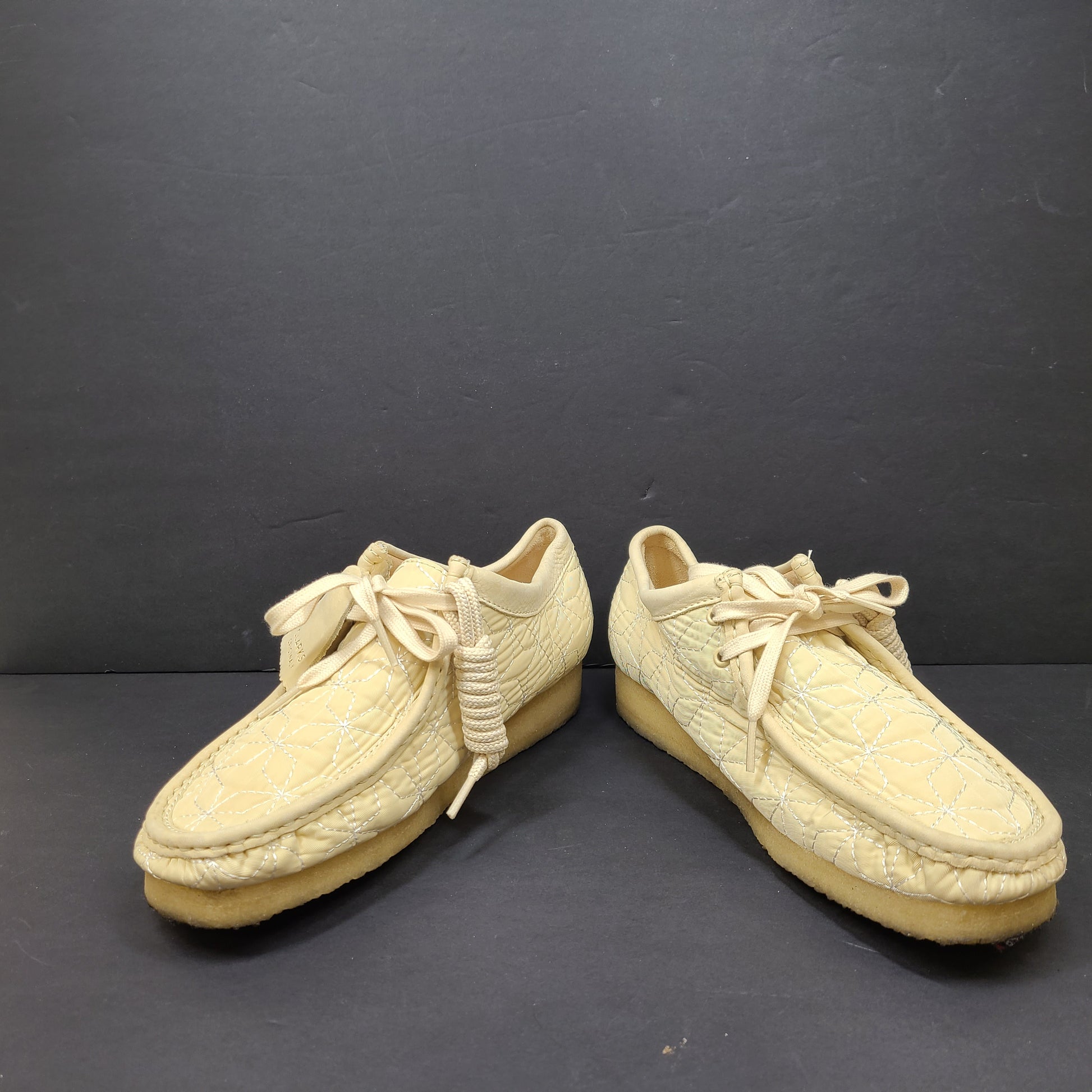 Clarks Originals Wallabees Quilted in cream with a moccasin-inspired silhouette sized US 8.