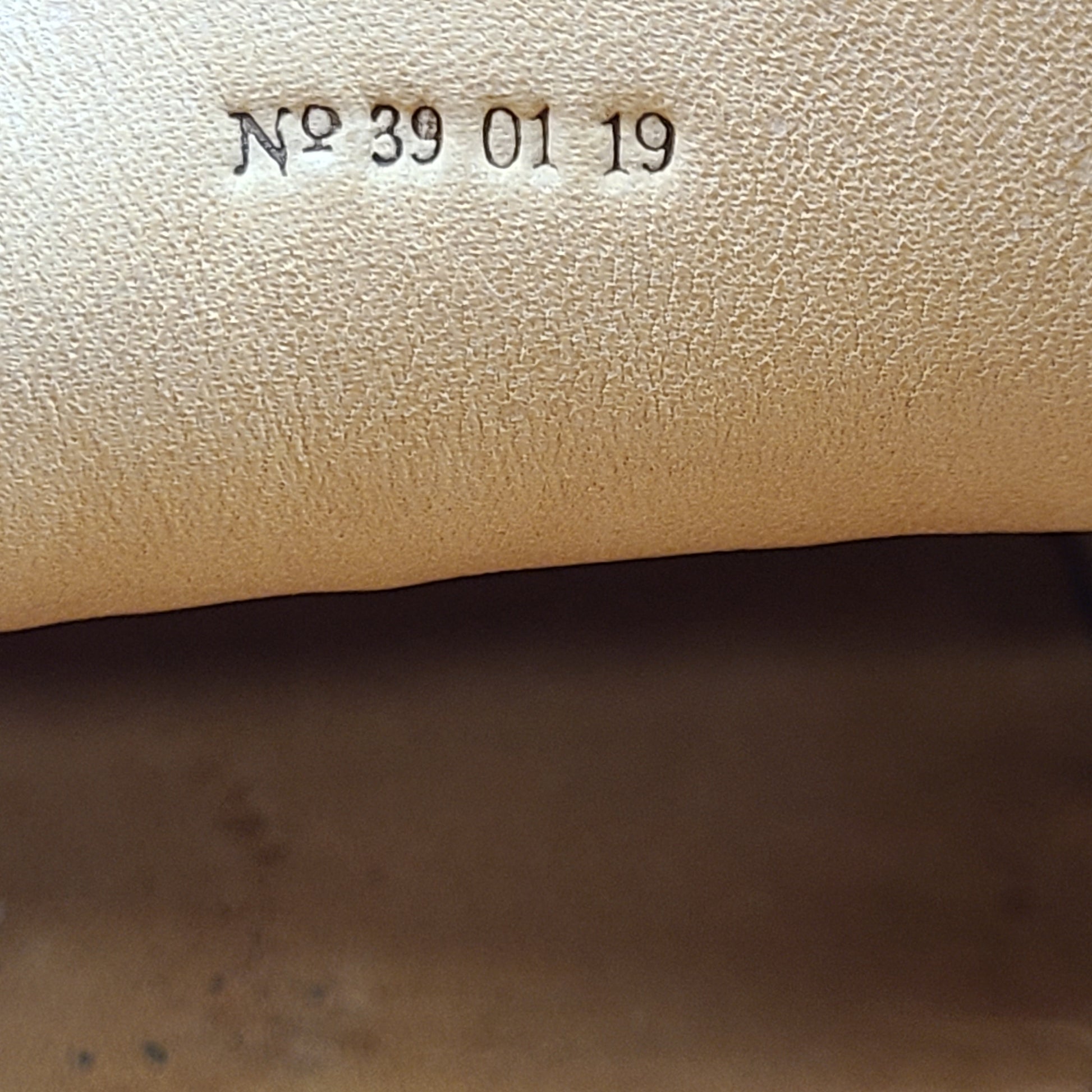 Leopard-print Sézane loafers feature a low profile, branded insole reading "SOULIERS SÉZANE" and a sole stamped "made in Portugal" and 39.