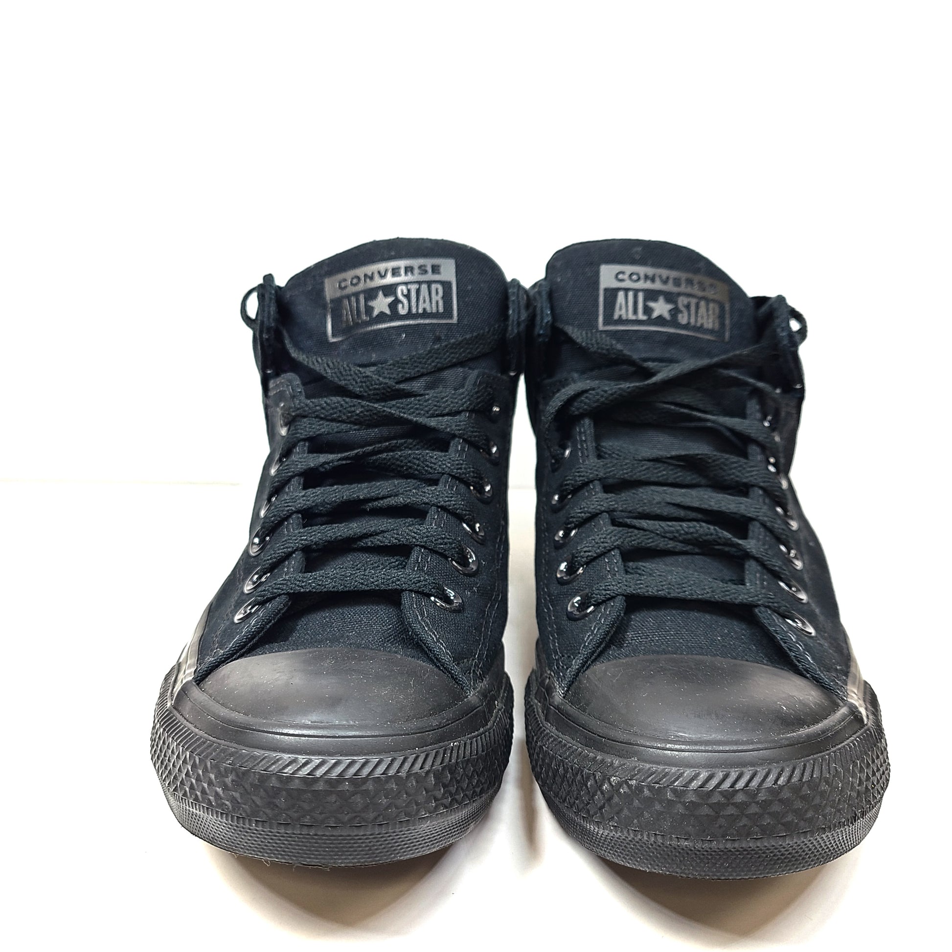 Converse All Star High Street sneakers in black, men's US size 8, model 149432C.