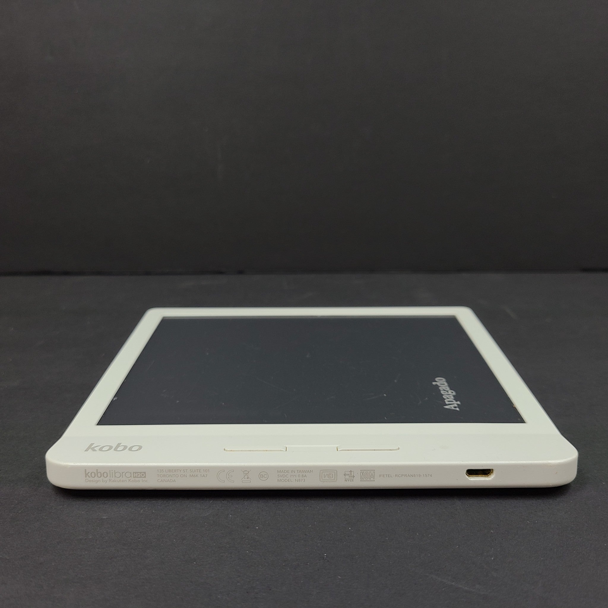 Kobo Libra H2O N873 - 8GB - Wi-Fi - 7in - eReader eBook Reader - White Grade D