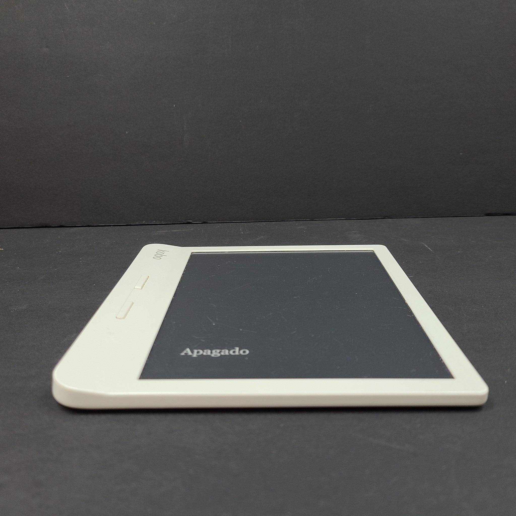 Kobo Libra H2O N873 - 8GB - Wi-Fi - 7in - eReader eBook Reader - White Grade D