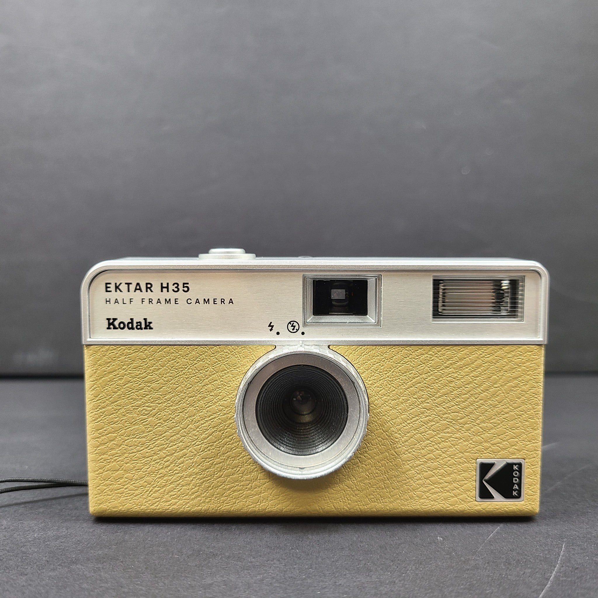 Kodak EKTAR H35 Half Frame Film Camera - Excellent - Mint