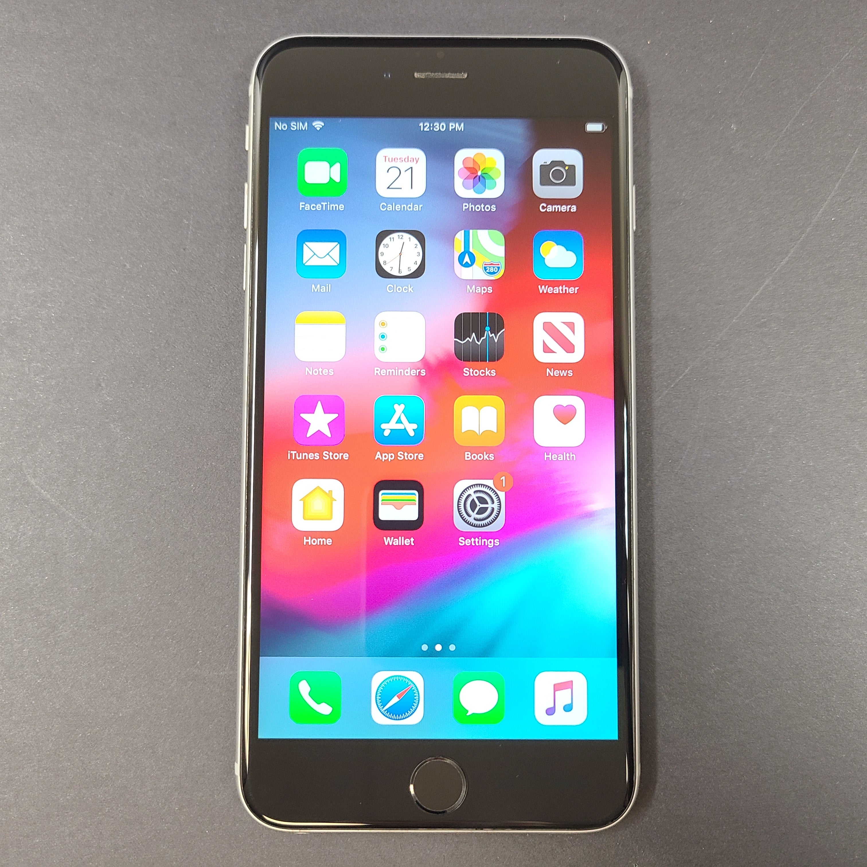 Apple iPhone 6s Plus 32GB Locked to Rogers Smartphone - A1687 Space Gray