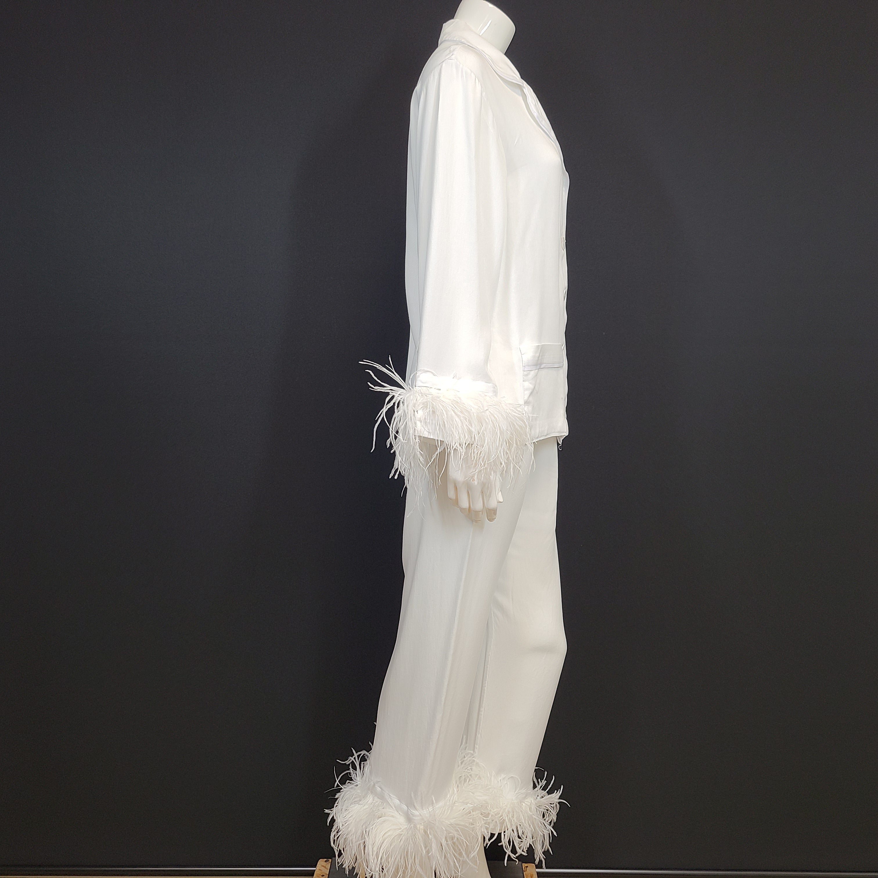 Sleeper Women's 2Pc Feather-Trim Two-Piece Pyjamas Long Sleeve White Sz M