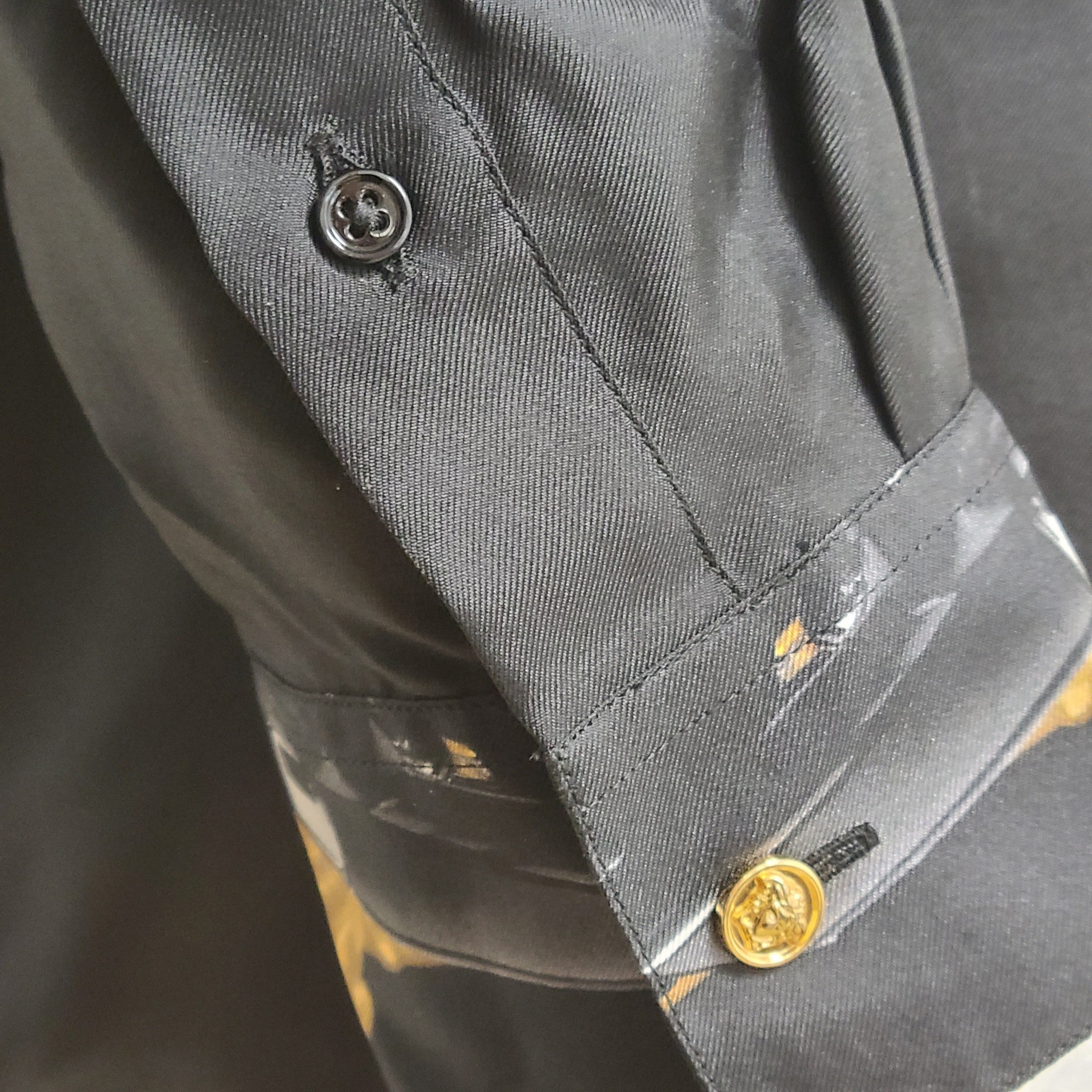 Versace Men's 100% Silk Printed Buttoned Shirt Sz EUR 41 / XL