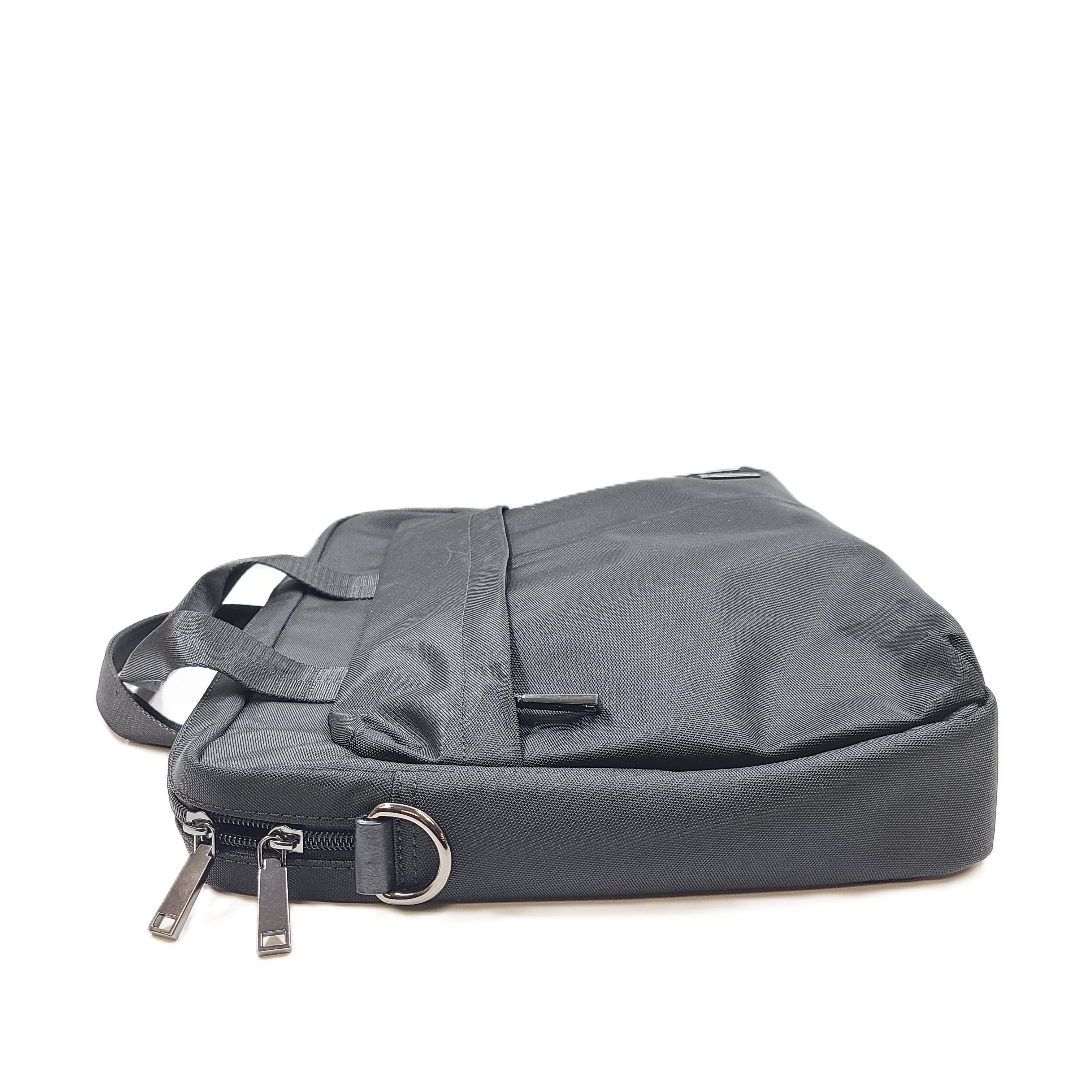 Black Samsonite laptop bag crafted from polyester and microfiber with a slim travel profile and padded laptop compartment.