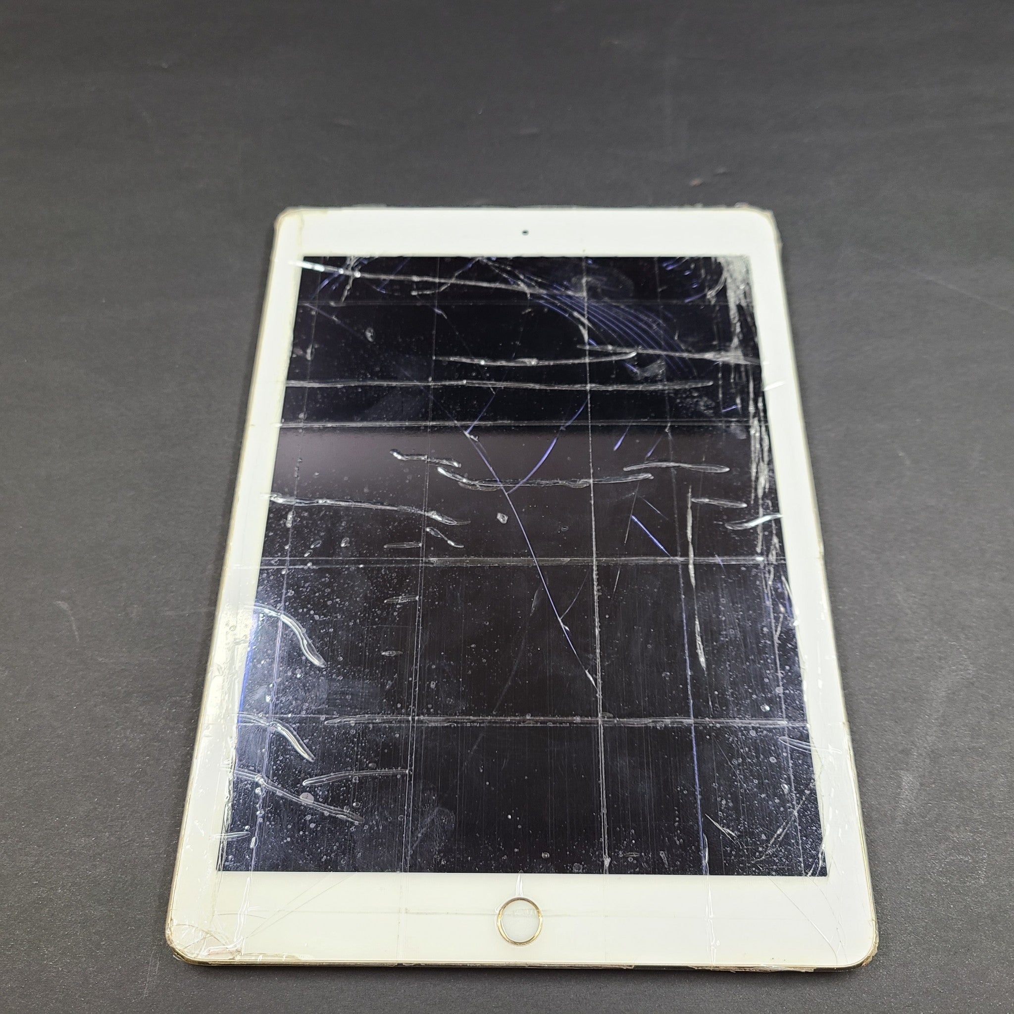 Apple iPad Air 2 64GB, Wi-Fi (Unlocked), 9.7" - Gold A1567 READ!!