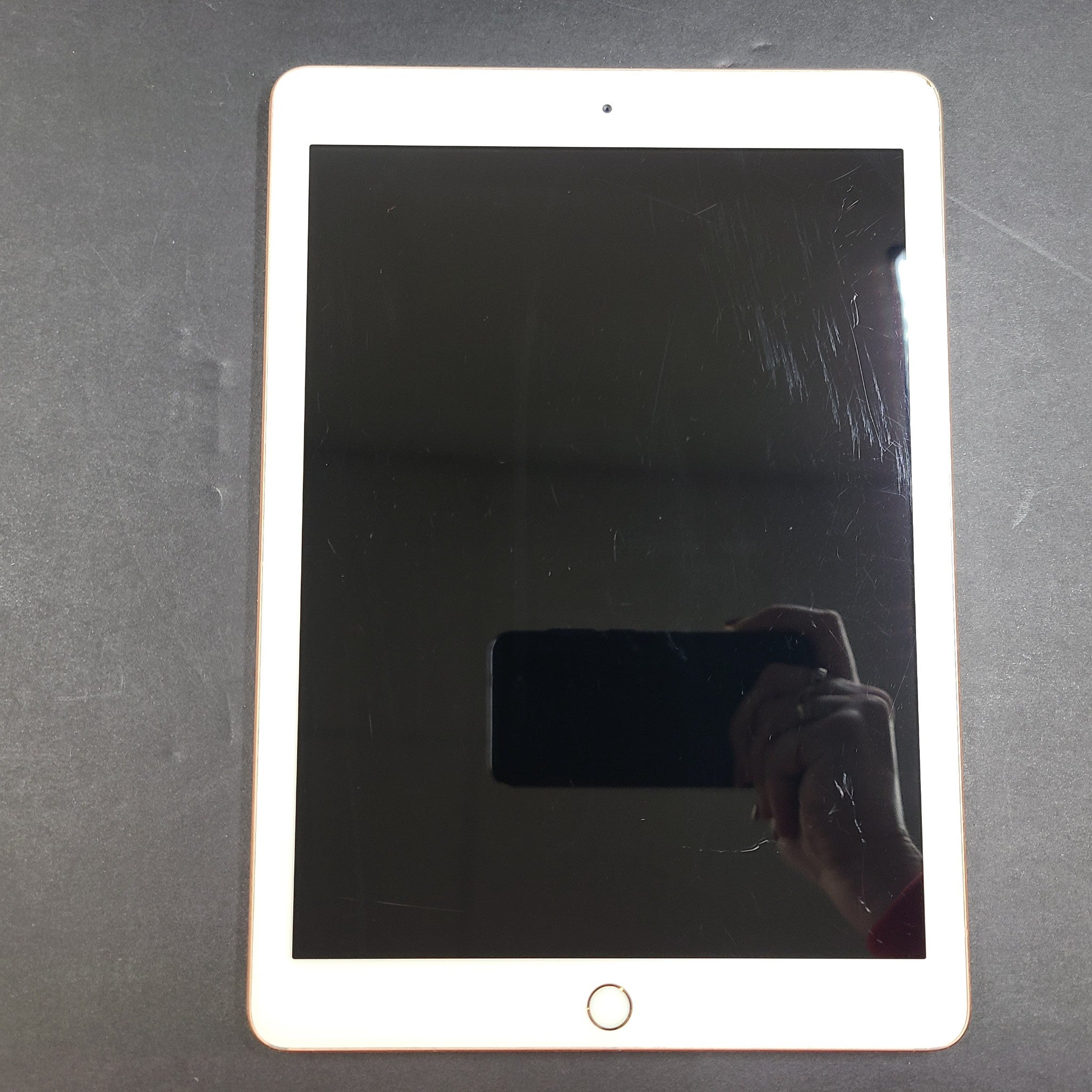 Apple iPad 6 6th Generation 9.7in 32GB Wi-Fi Rose Gold - A1893 READ screen v3