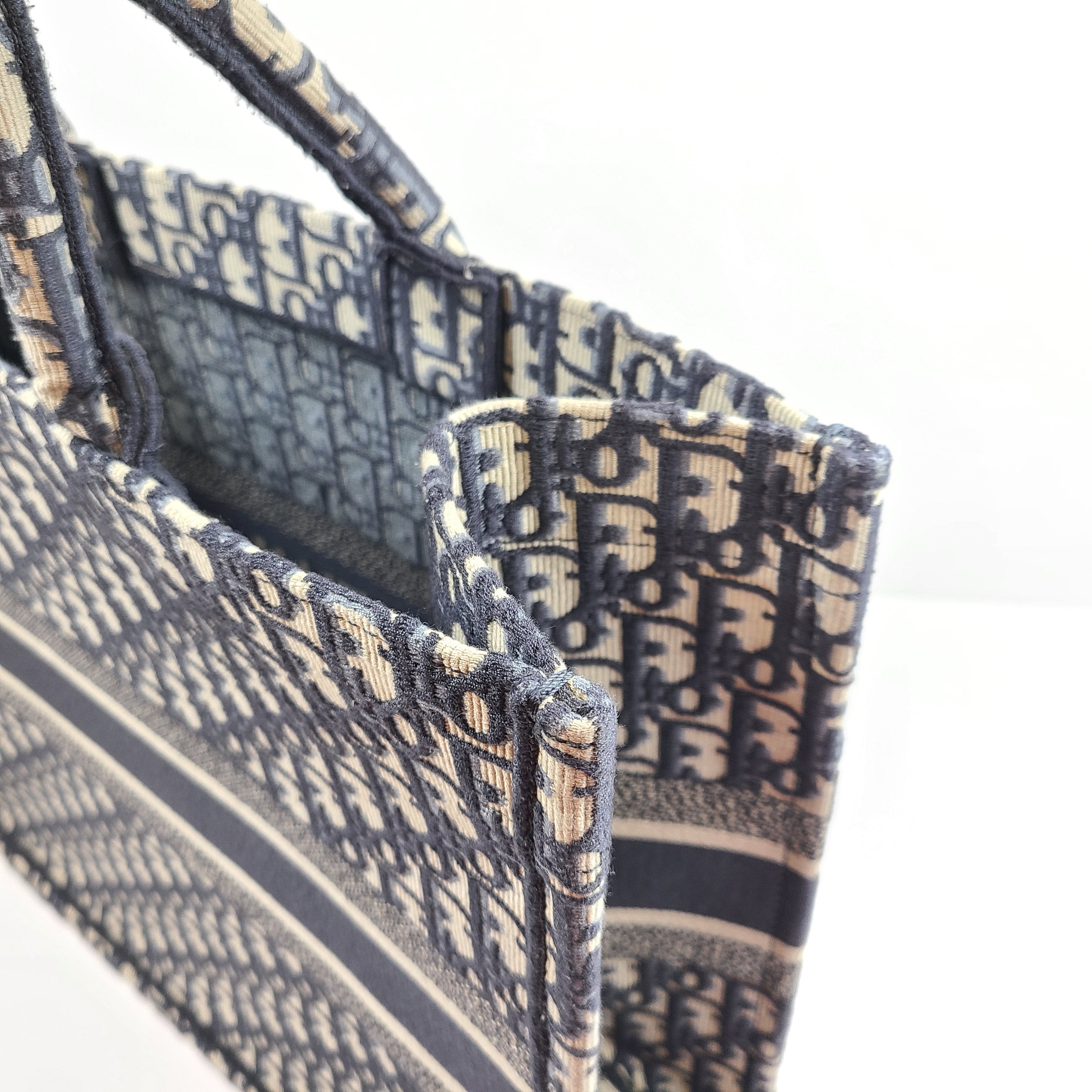 Christian Dior Large Book Tote Jacquard Oblique Embroidery Blue (42 x 35 x 18.5 cm)