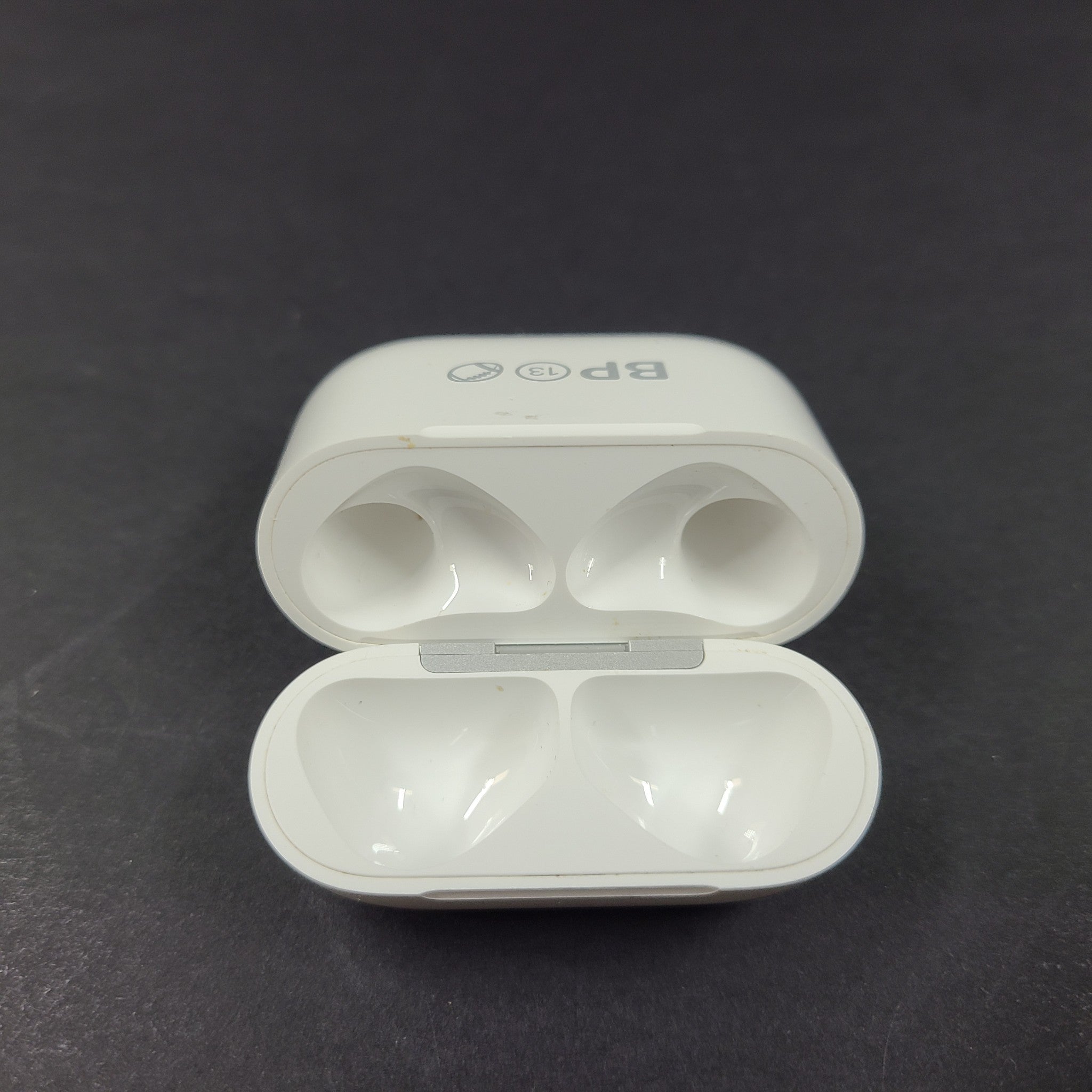 Apple AirPods 4th Gen Charging Case MagSafe Genuine Replacement Only - A3058 PE