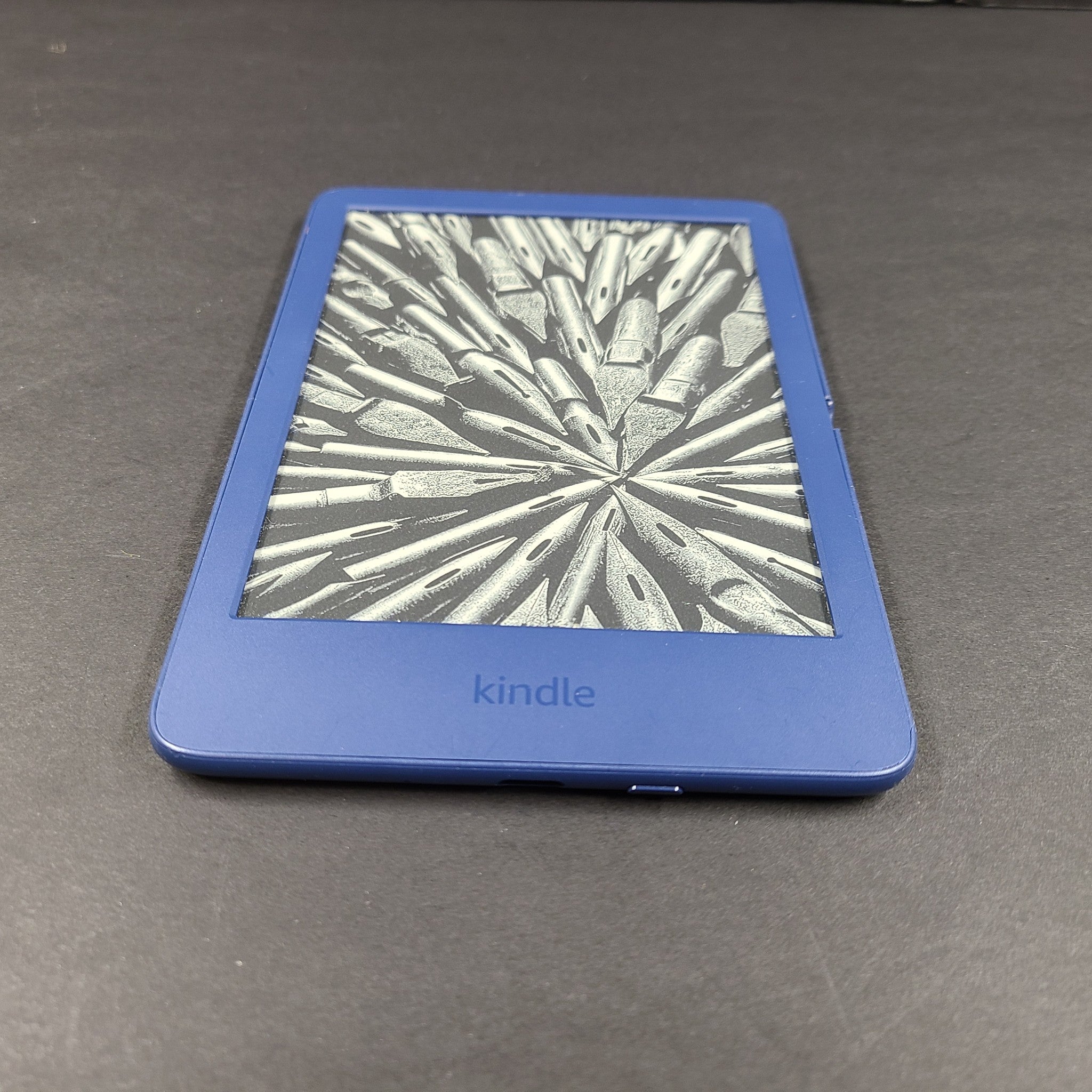 Amazon Kindle 11th Generation 16GB Wi-Fi 6in Backlight E-Reader - READ X2