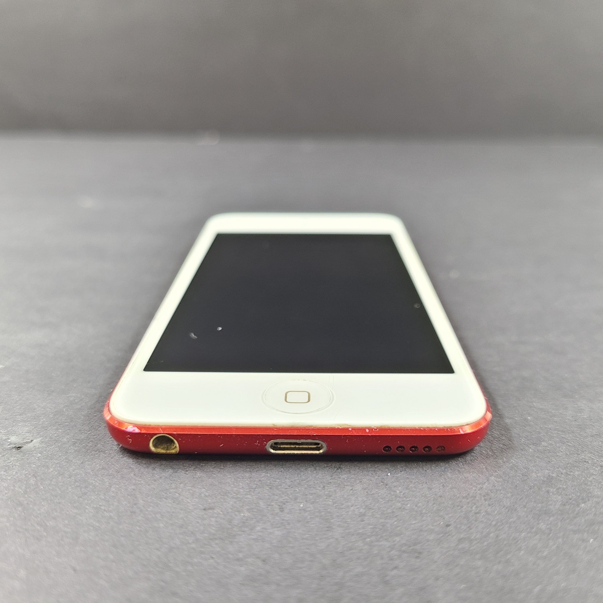 Apple iPod Touch 5th Generation 64GB Red A1421  READ
