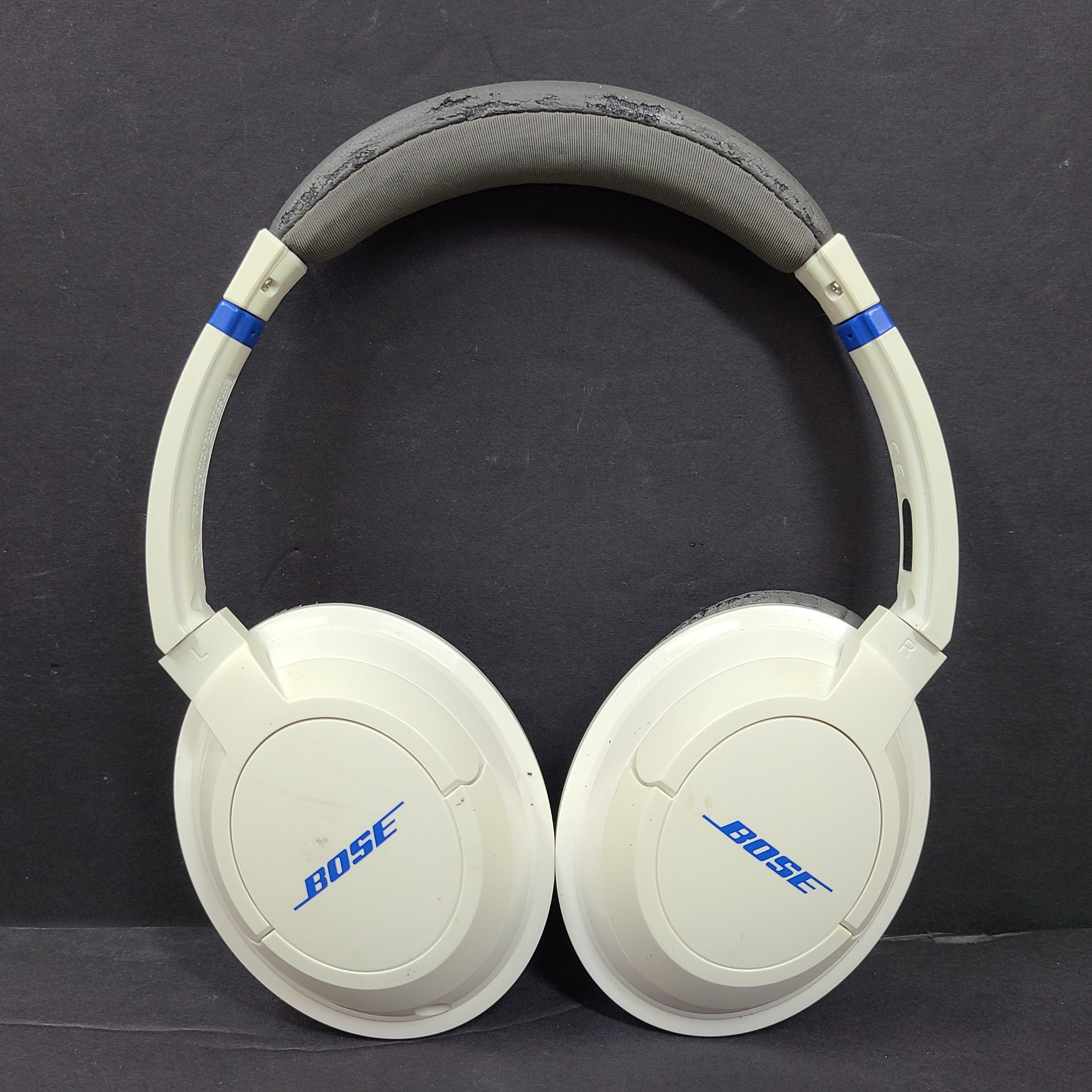 Bose SoundTrue AE2 Around-Ear II Wired Headband Headphones- White/Blue