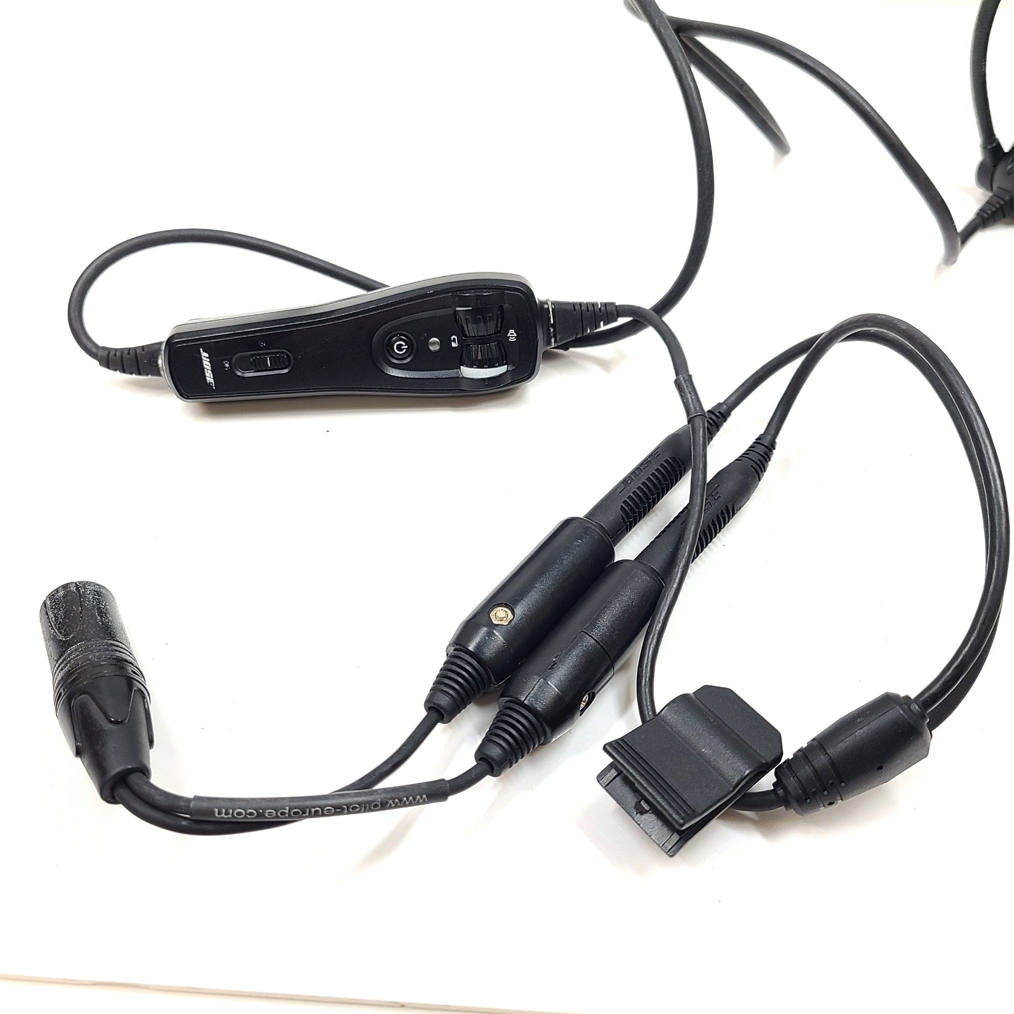 Bose A20 Aviation Headset with Dual Cable and Case V1
