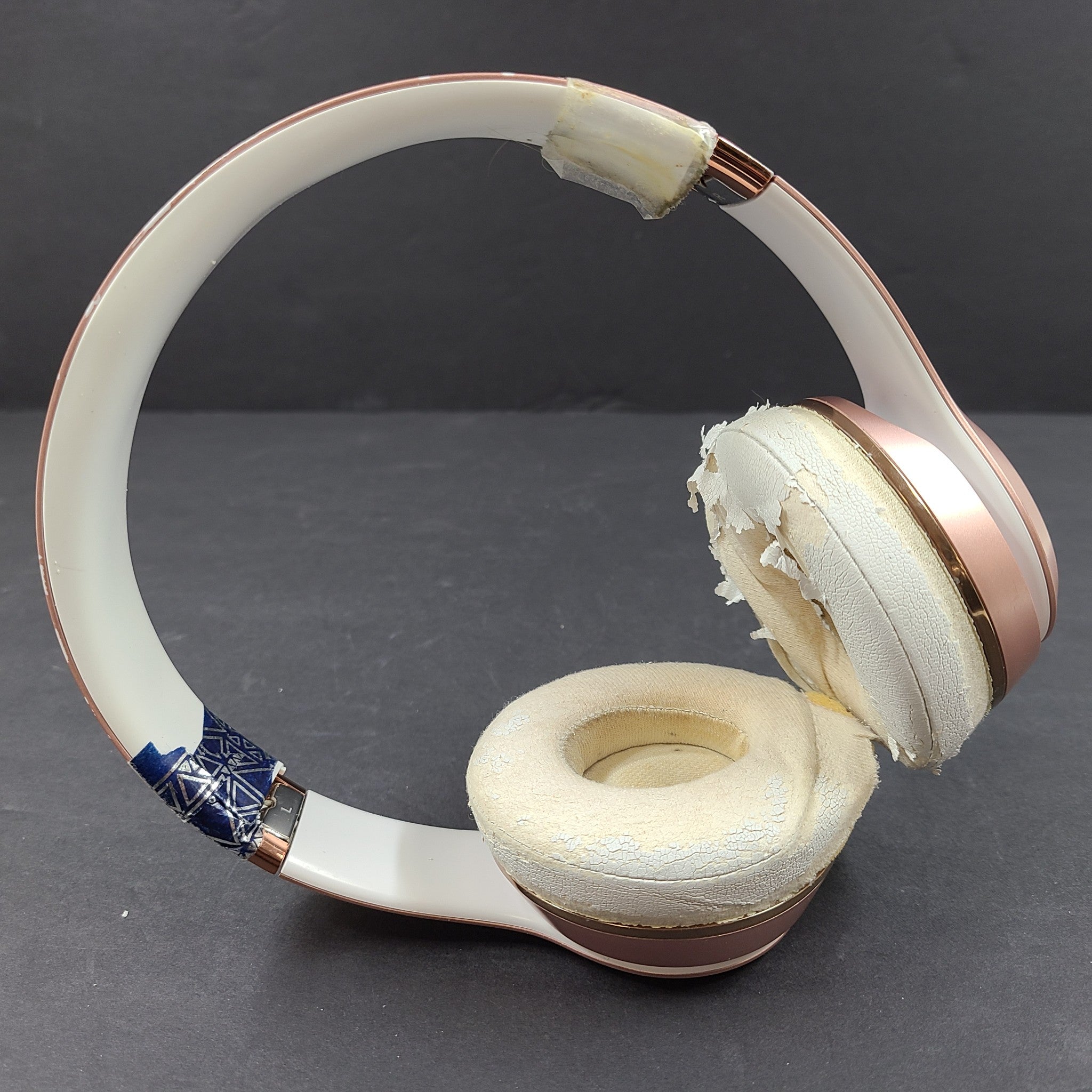 Beats by Dr. Dre Beats Solo3 Wireless On-Ear Headphones Rose Gold A1796 READ!!