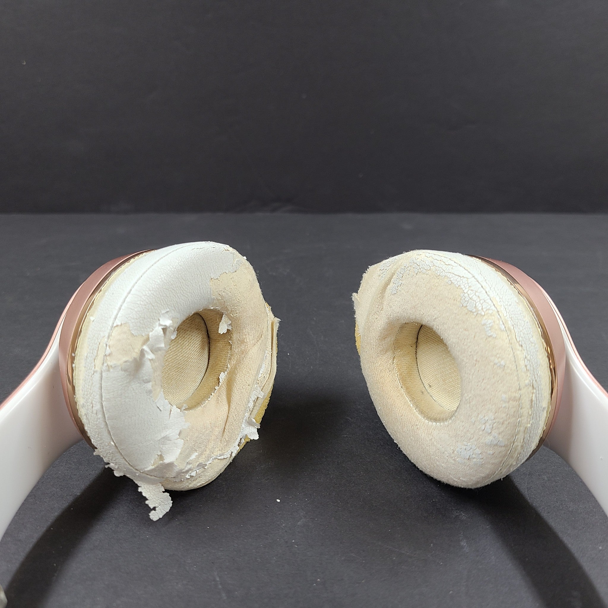 Beats by Dr. Dre Beats Solo3 Wireless On-Ear Headphones Rose Gold A1796 READ!!